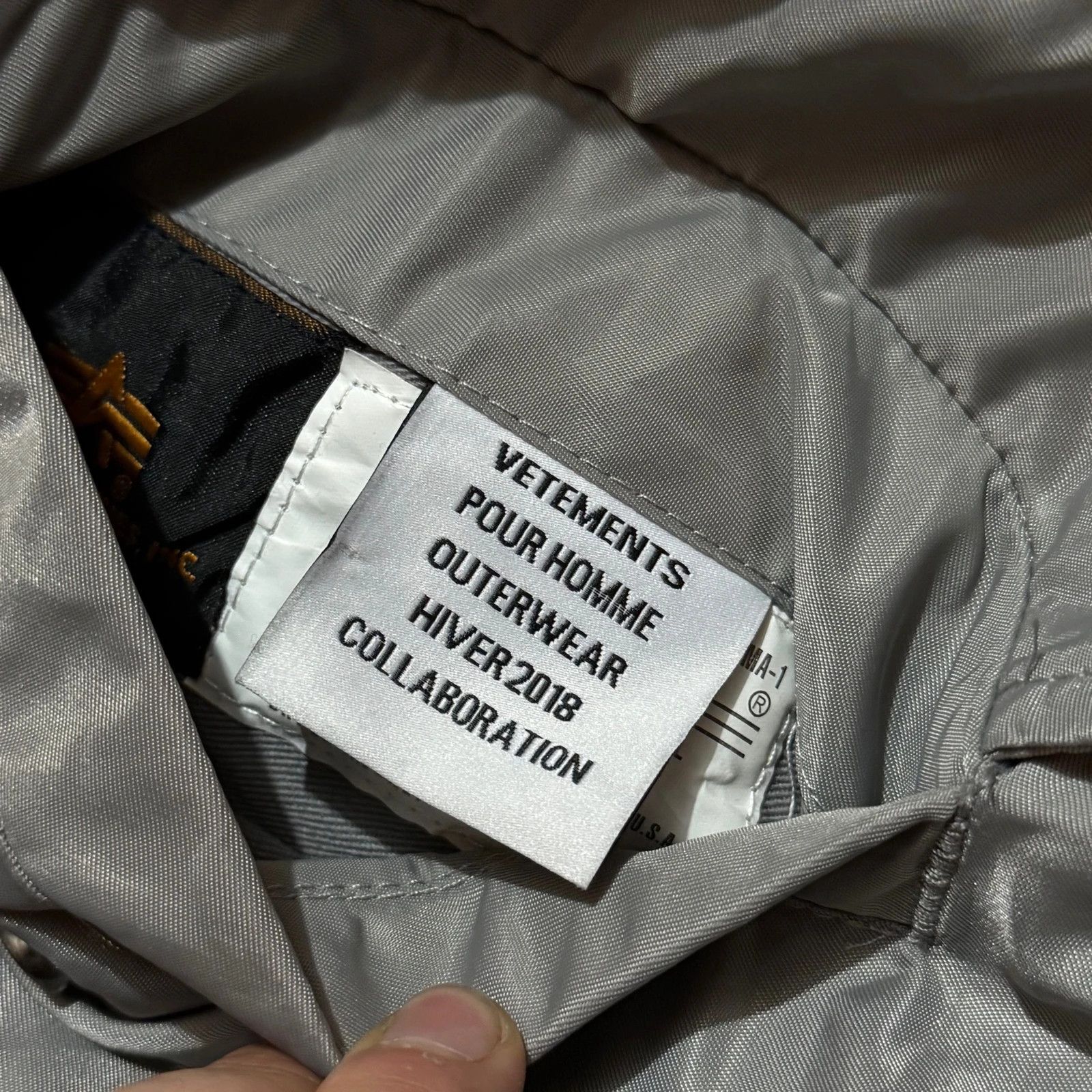 Alpha Industries × Vetements A/W 18 Vetements Alpha industries reversible oversizedbomber Size US XS / EU 42 / 0 - 12 Thumbnail