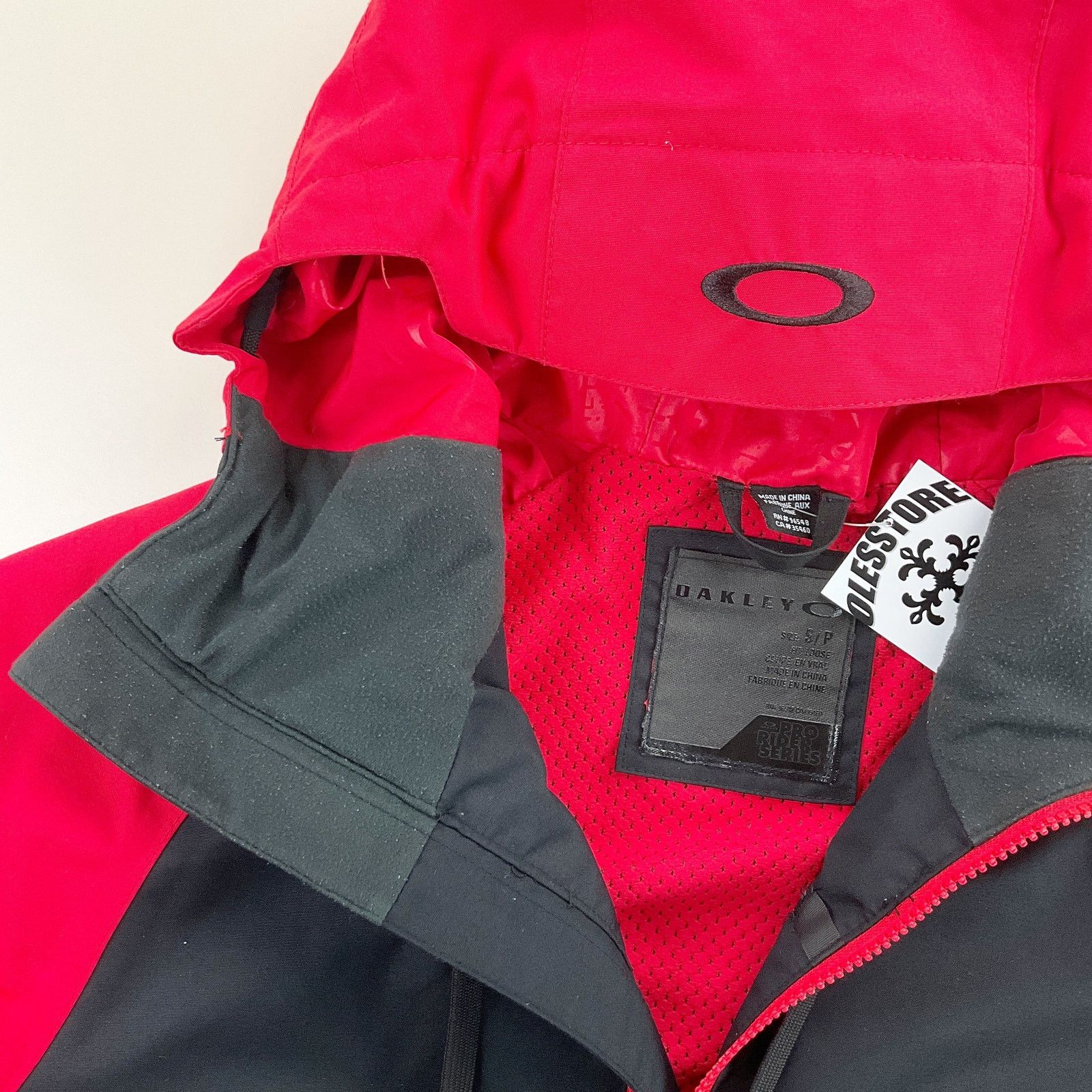 Oakley Oakley Outdoor Ski Jacket - Small outerwear mens black red Size US S / EU 44-46 / 1 - 6 Thumbnail