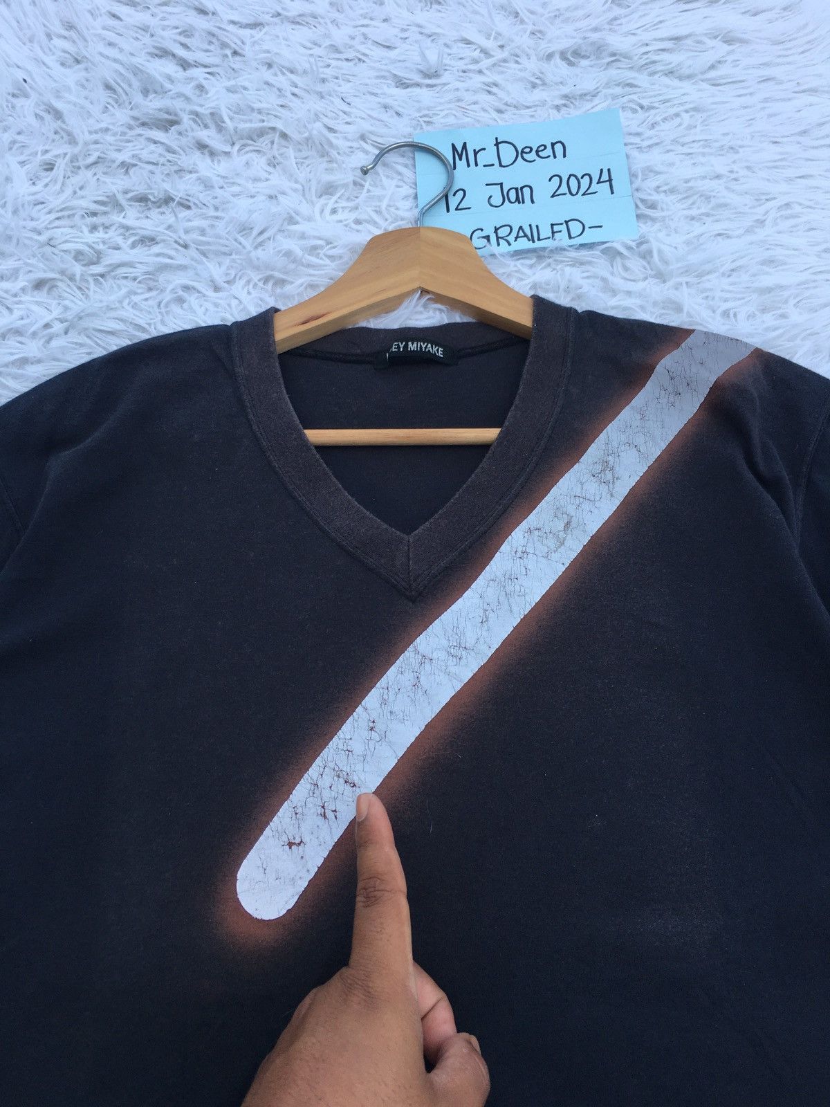 Issey Miyake Rare Vintage Issey Miyake V Neck Tshirt Size US M / EU 48-50 / 2 - 12 Thumbnail