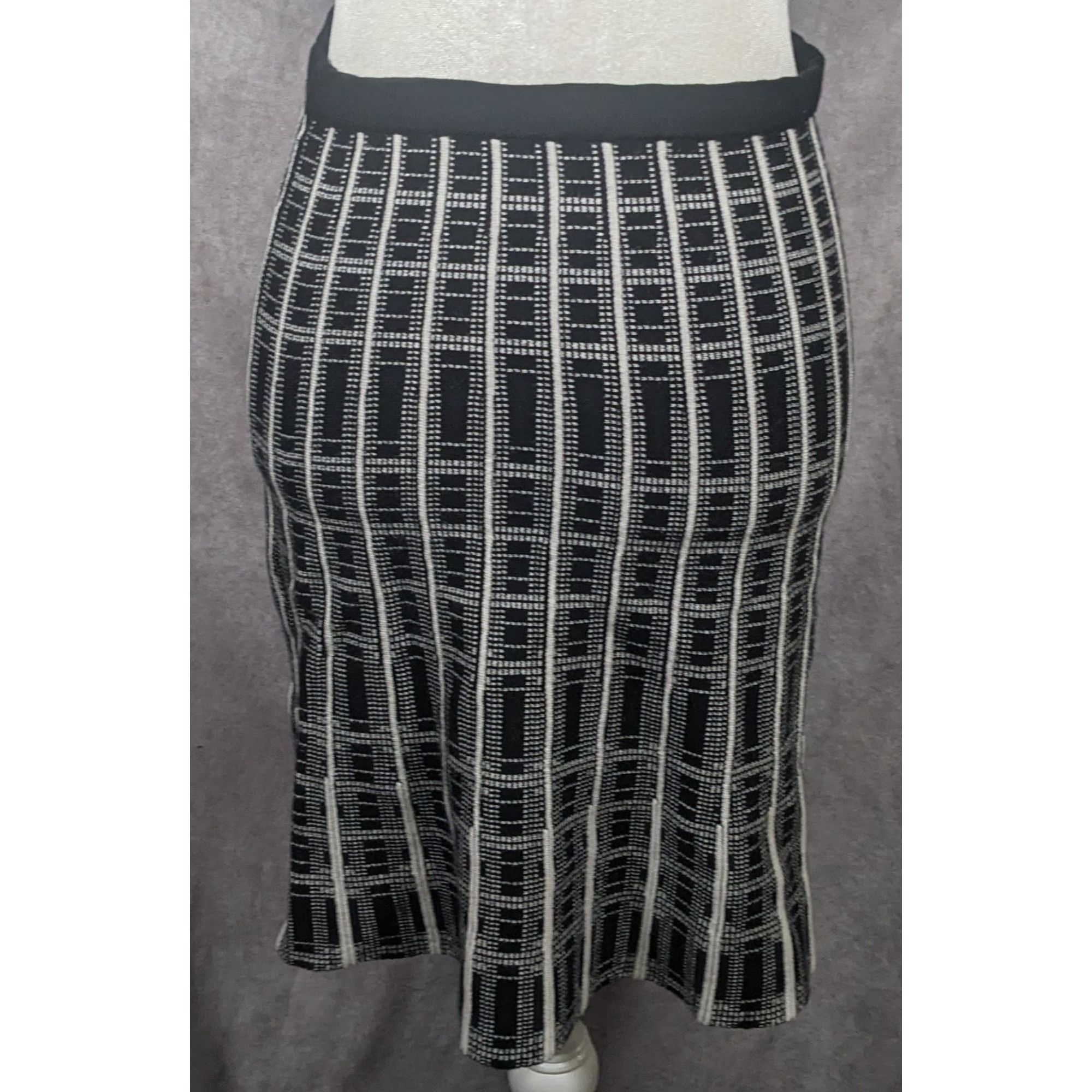 Other Spense Black And White Abstract Geometric Knit Skirt Size 28" / US 6 / IT 42 - 6 Thumbnail
