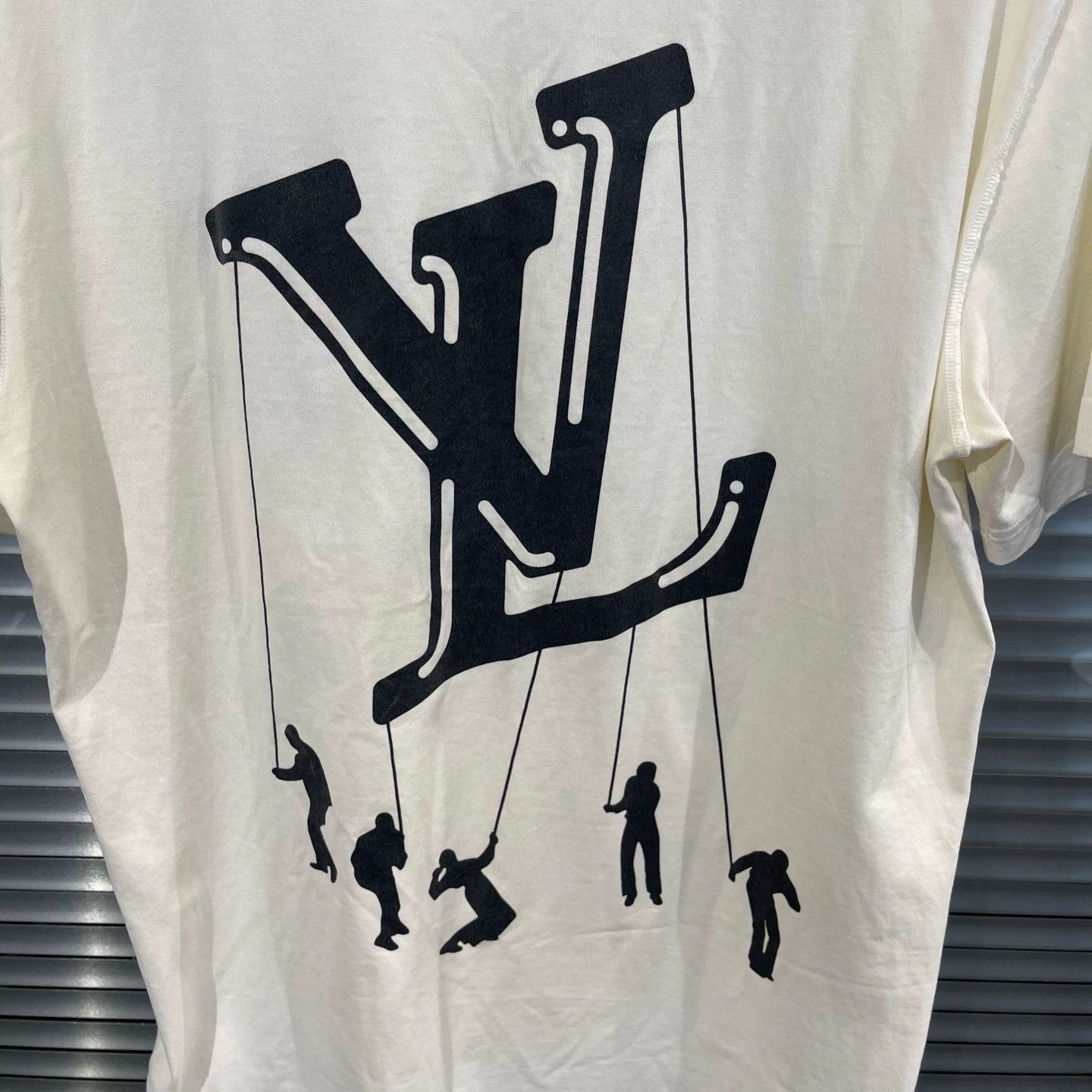 Louis Vuitton LV Paratrooper Print Short Sleeve Tee L Size US L / EU 52-54 / 3 - 6 Thumbnail