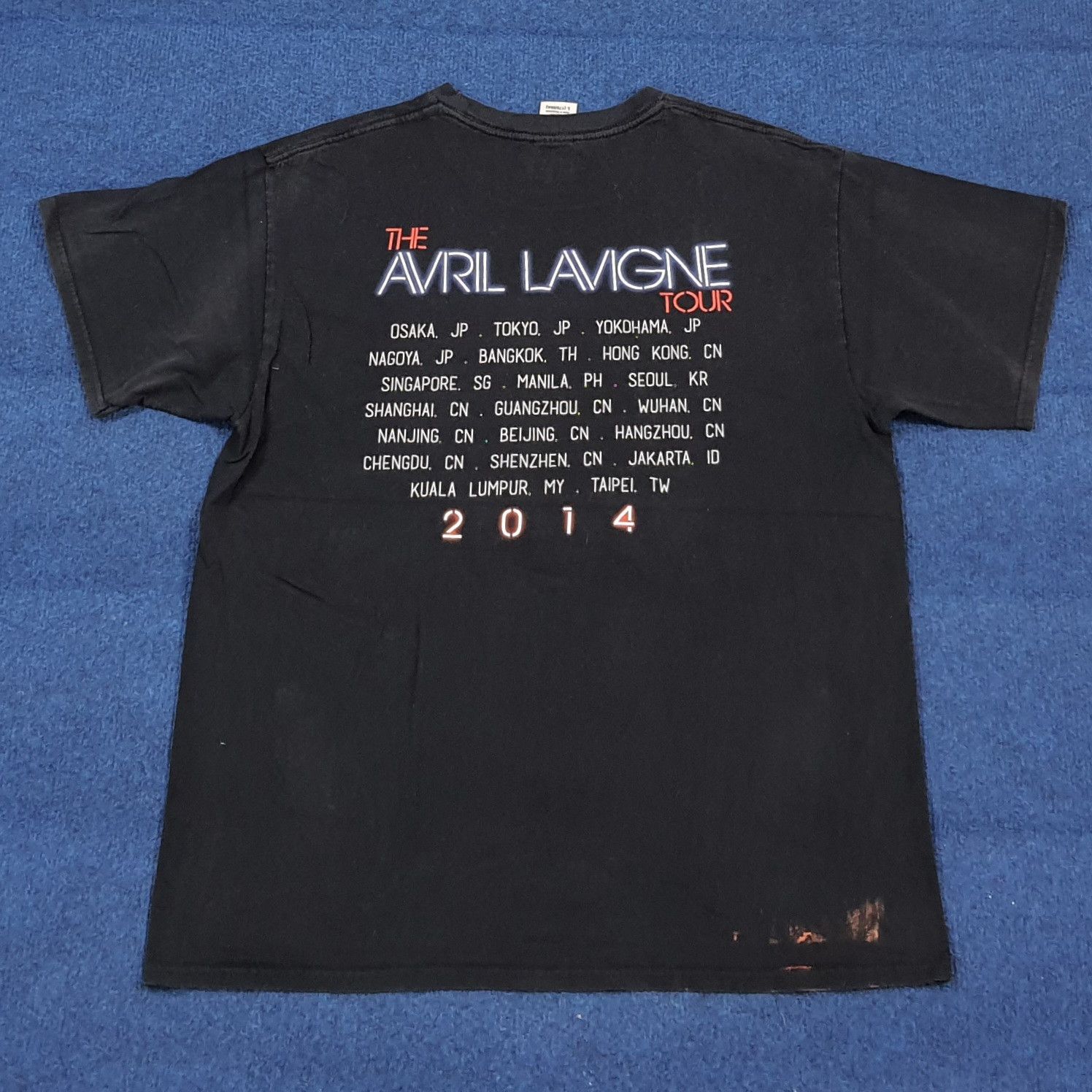 Band Tees Vintage The Avril Lavigne Tour 2014 Graphic Tee C301N46 Size US M / EU 48-50 / 2 - 3 Thumbnail