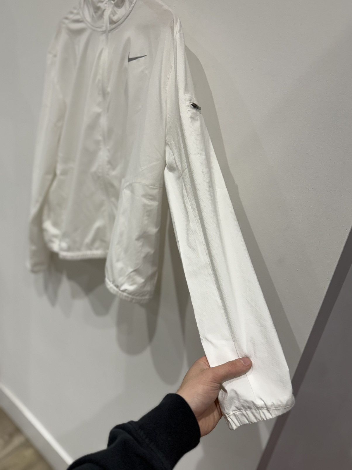 Nike Nike Swift Repel Packable Running Jacket (Womens) Size L / US 10 / IT 46 - 4 Thumbnail