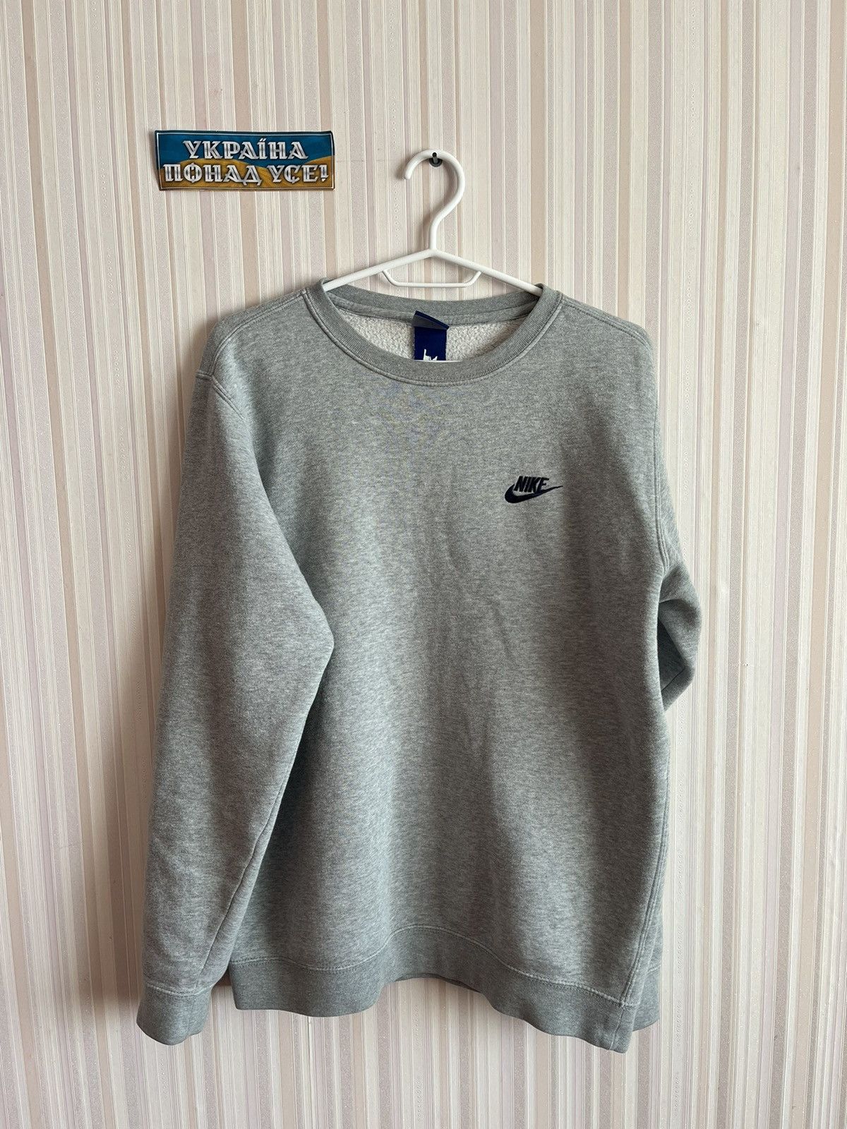 Nike × Vintage VINTAGE NIKE SWEATER Size US S / EU 44-46 / 1 - 1 Thumbnail