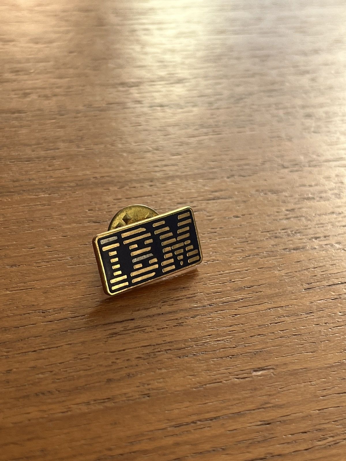 Vintage IBM logo vintage pin Size ONE SIZE - 2 Thumbnail