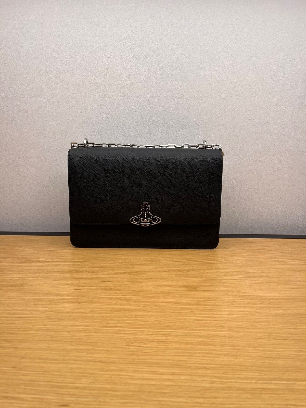 Vivienne Westwood o1f1d3z0625 Size: OS / Debbie LG Bag in Black Size ONE SIZE - 1 Preview