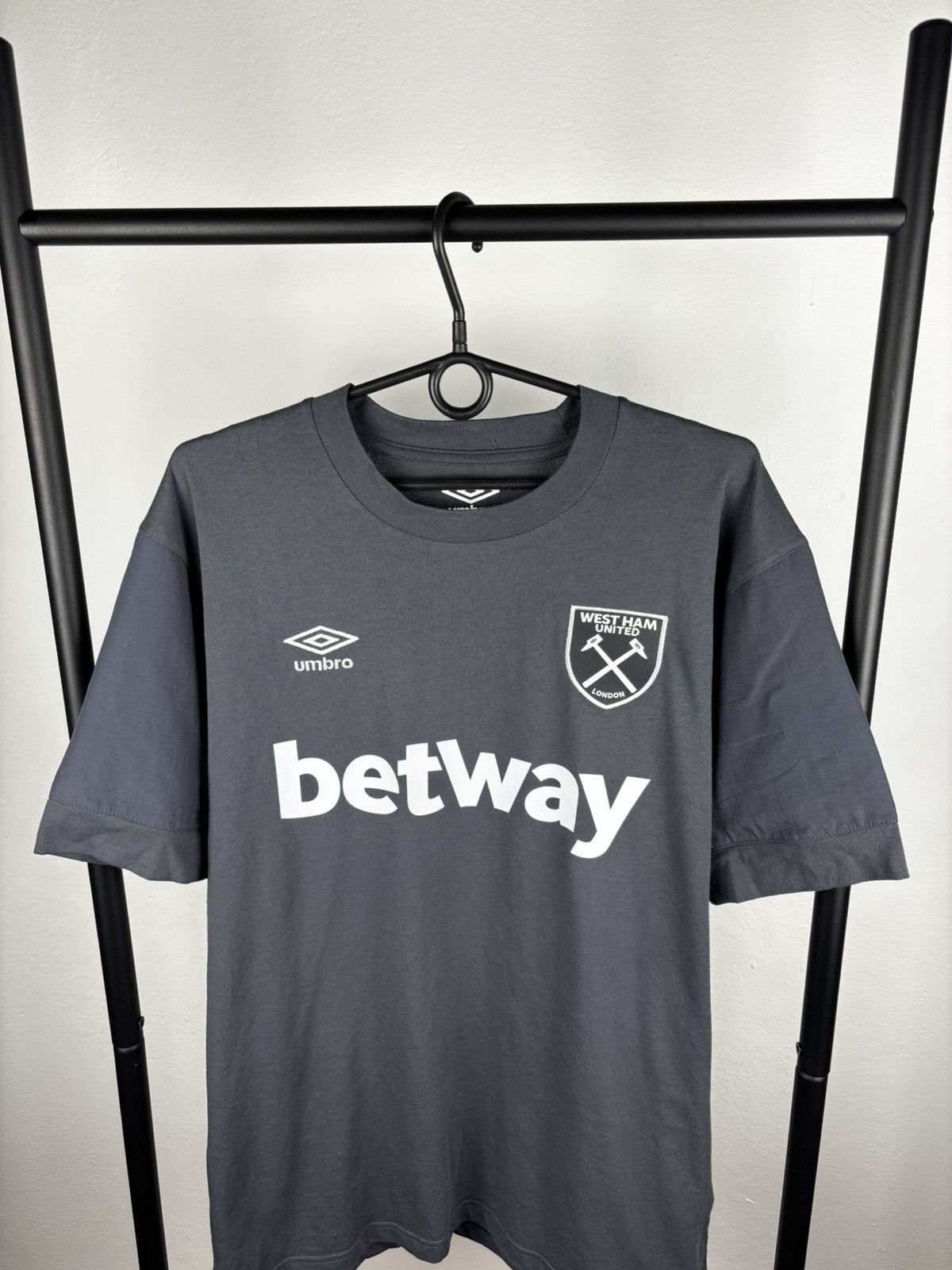 Umbro Umbro x West Ham United 2021 t shirt jersey L Size US L / EU 52-54 / 3 - 2 Thumbnail