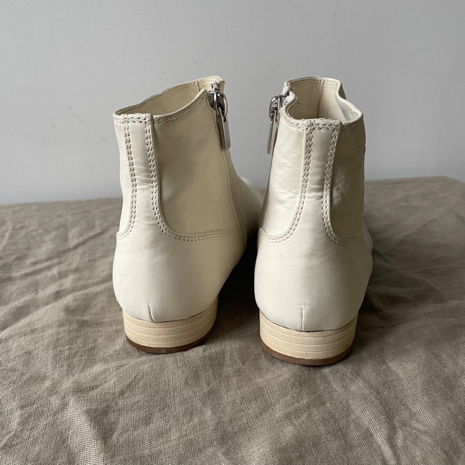 Jil Sander Jil Sander Leather Almond Toe Boots 8500AC Size US 6 / IT 36 - 7 Thumbnail