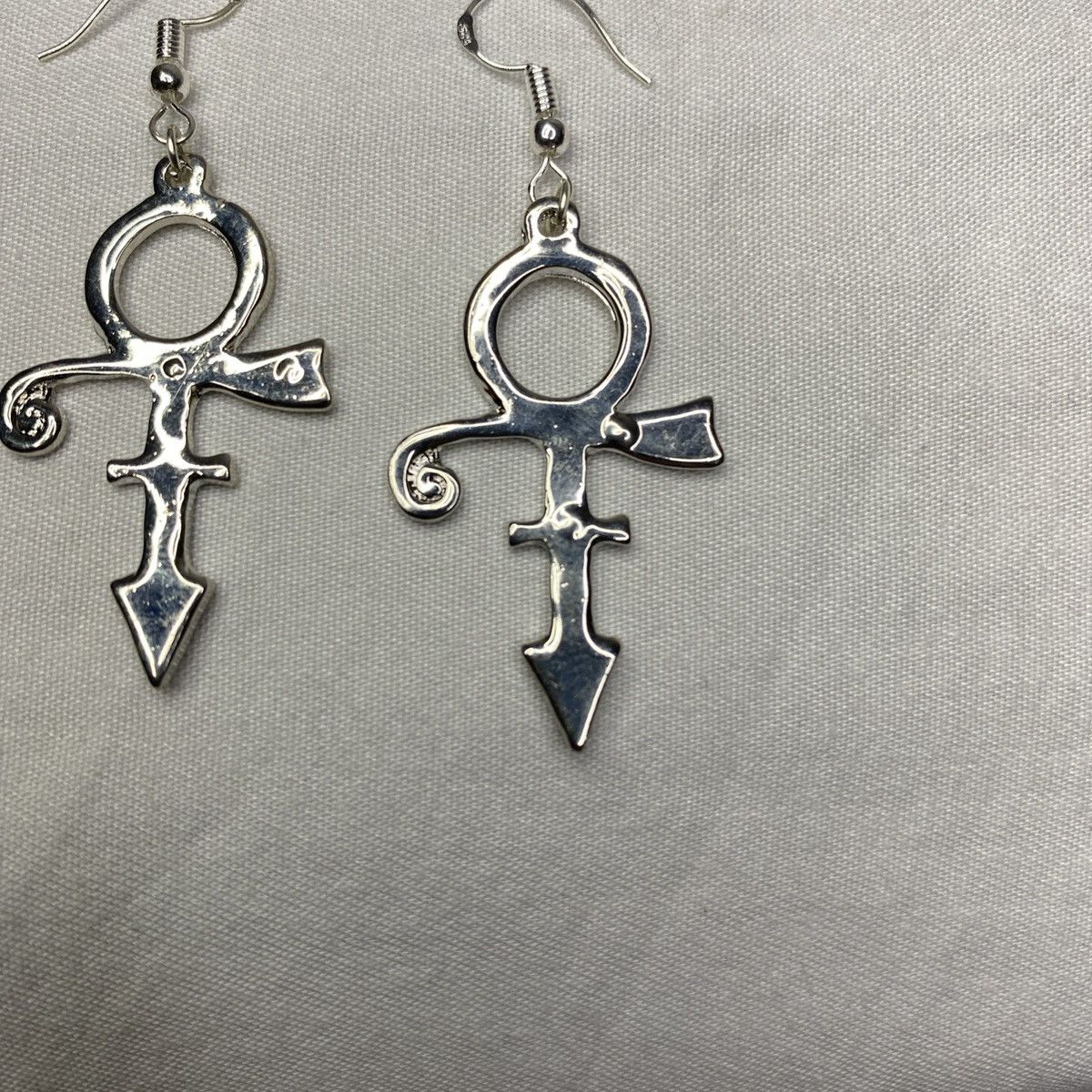 Other Prince Symbol Earrings Dangle Silvertone *FLAW* 1.5in New Size ONE SIZE - 2 Thumbnail