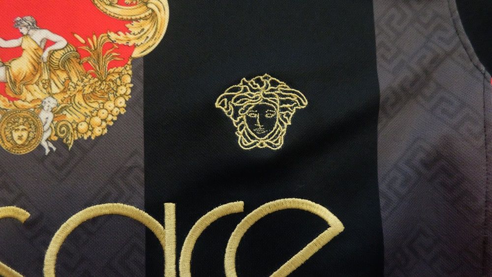 Versace Versace Fall/Winter 2018 Logo Jersey Soccer Size US XS / EU 42 / 0 - 3 Thumbnail