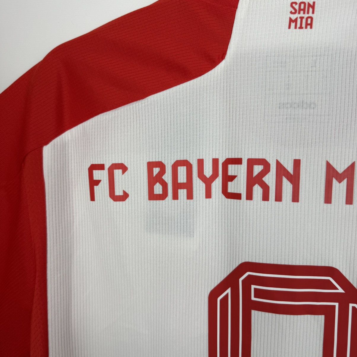 Adidas Bayern Munich 2023 Home Football Shirt Soccer Jersey Kane Size US L / EU 52-54 / 3 - 17 Thumbnail