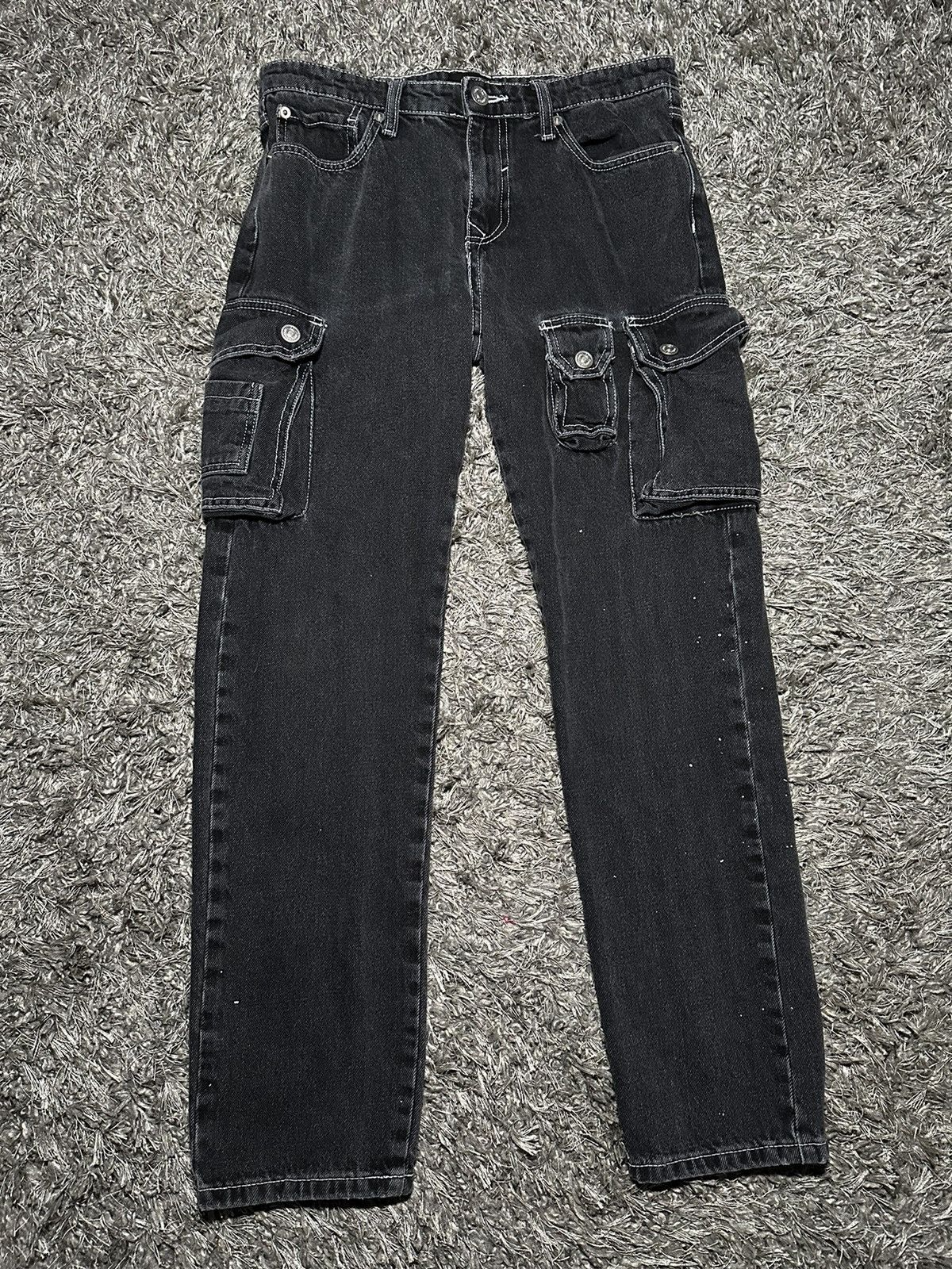 Forever 21 Slim-Fit Mid-Rise Cargo Jeans Size US 29 - 1 Thumbnail