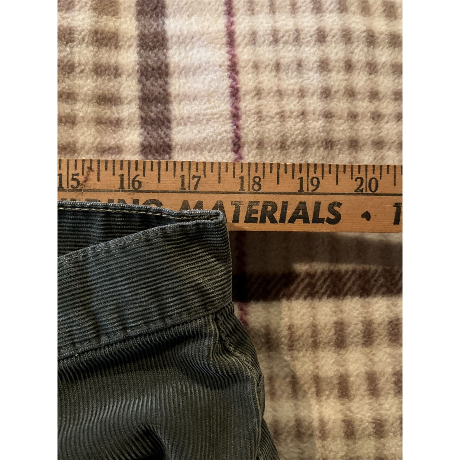 Levi's Levi's 559 Relaxed Straight Corduroy Pants Mens 35x35 Green Size US 35 - 11 Thumbnail