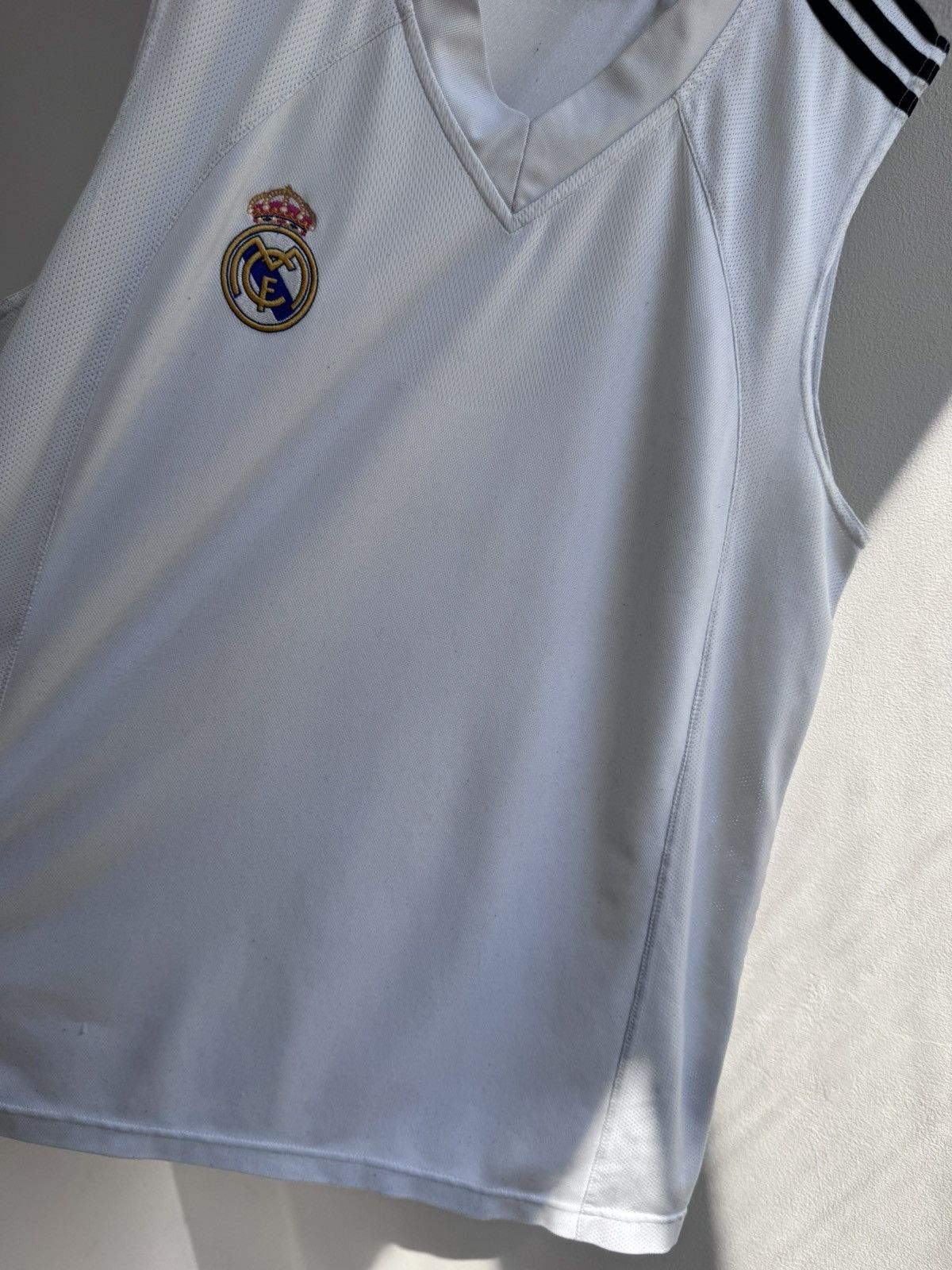 Adidas REAL MADRID 2003 2004 FOOTBALL SOCCER JERSEY SHIRT VEST Size US L / EU 52-54 / 3 - 5 Thumbnail