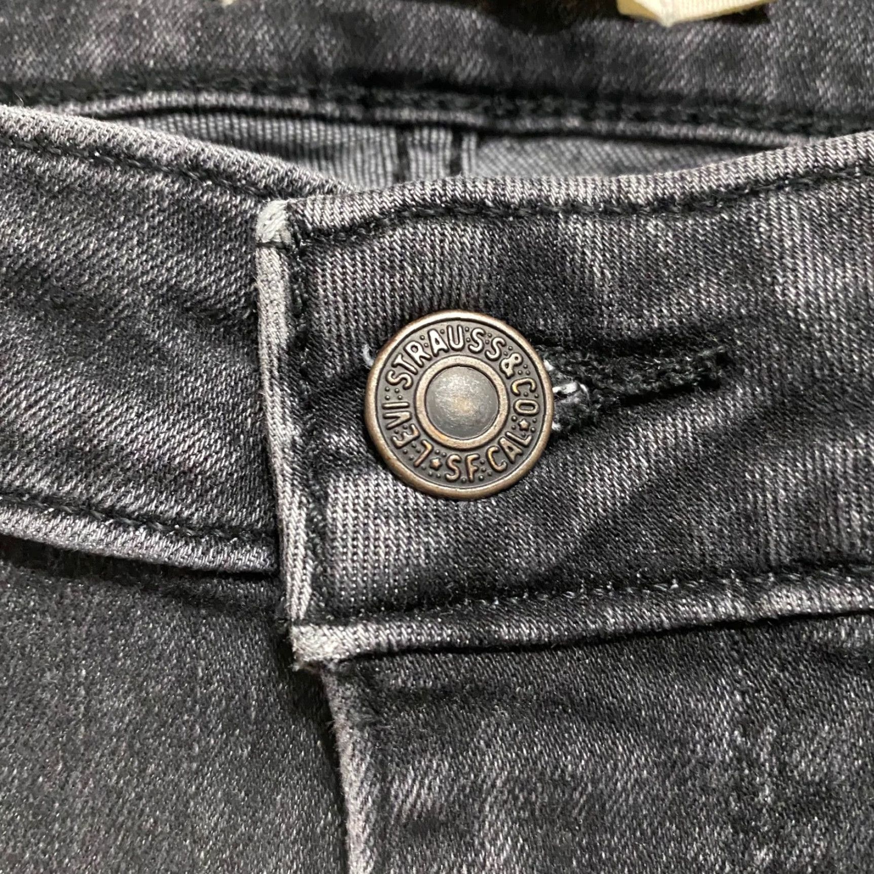 Levi's **Levi's 721 Skinny Jeans Women's Dark Gray Distressed 28** User: Levi's 721 Skinny Jeans Women's Dark Gray Distressed 28 Size 26" / US 2 / IT 38 - 4 Thumbnail