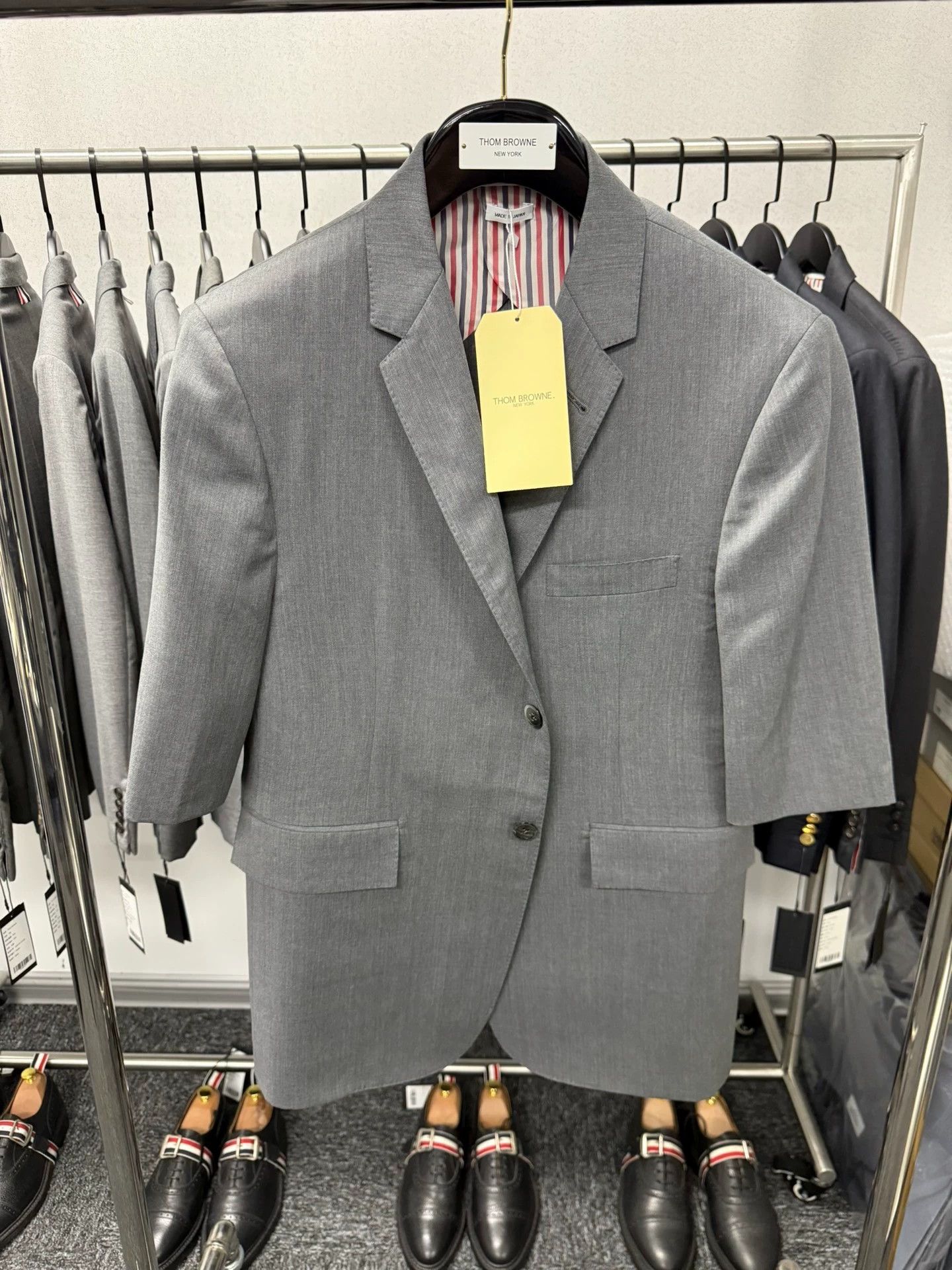 Thom Browne Thom Browne Short Suit Jacket Mid Gray Size3 Rare Size US L / EU 52-54 / 3 - 1 Thumbnail