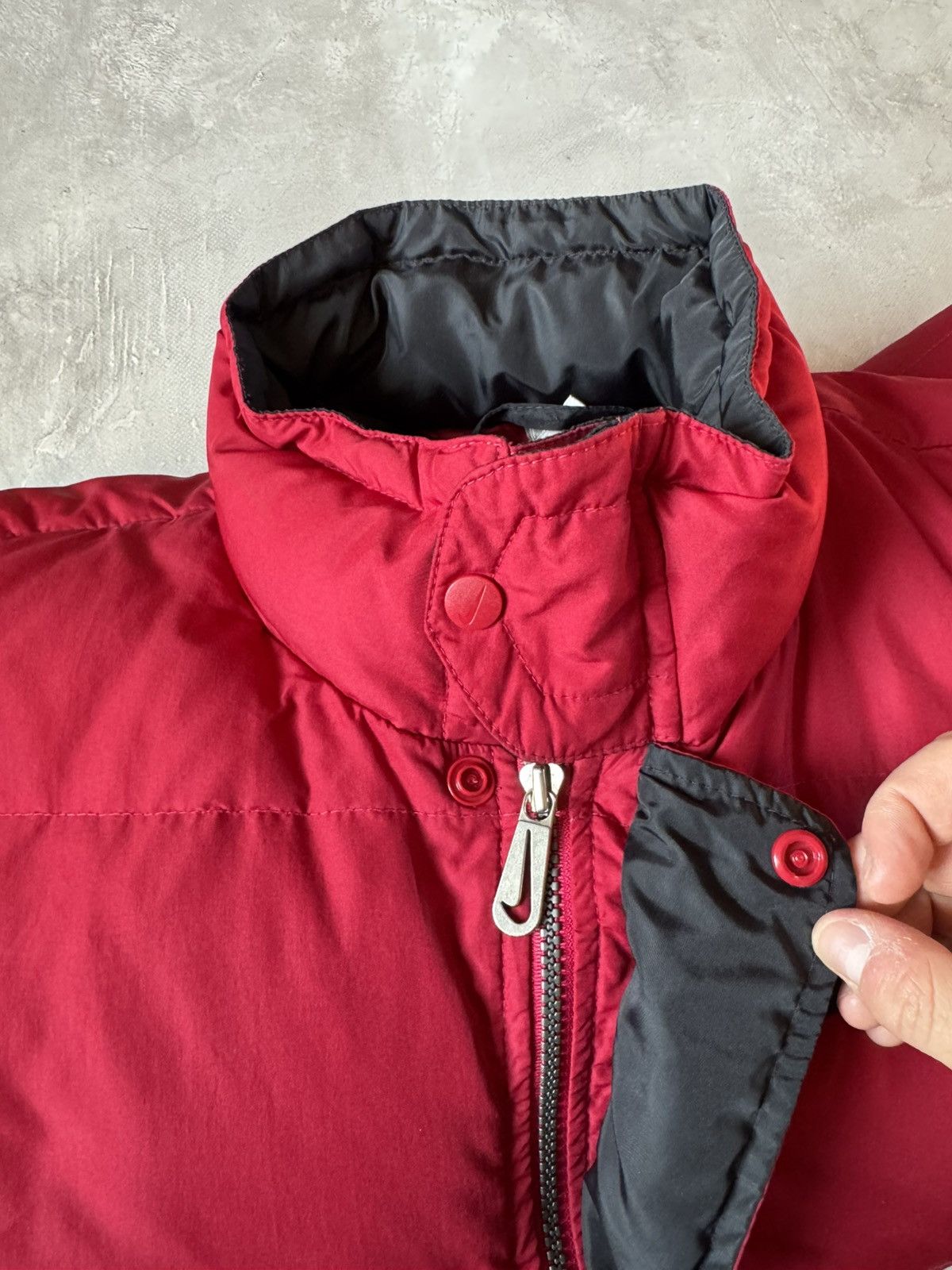 Nike Vintage Nike Big Swoosh Y2k Red Down Puffer Jacket Size US S / EU 44-46 / 1 - 11 Thumbnail