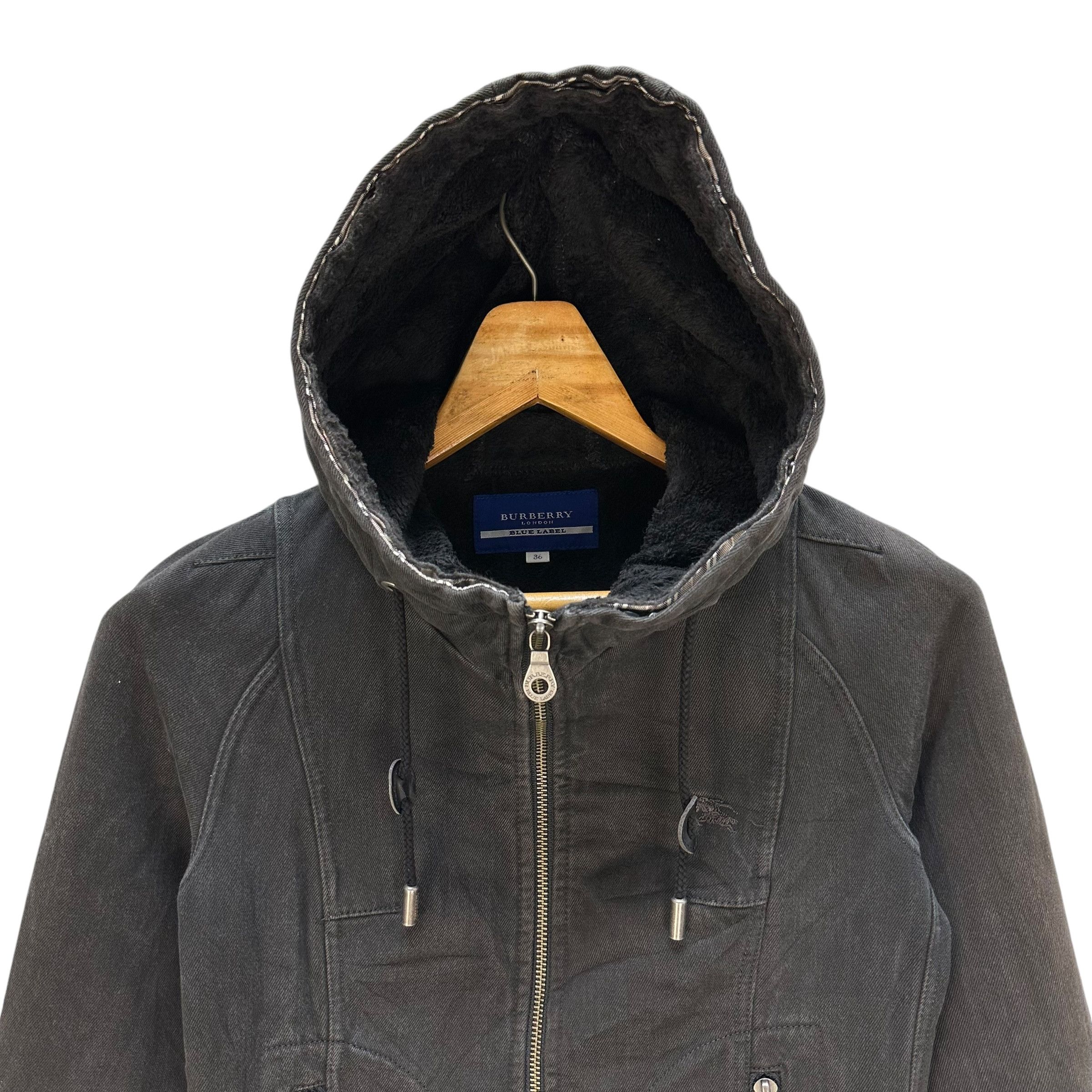 Burberry BURBERRY Embroidery Small Logo Hooded Jacket #012-1422 Size XXS / US 00 / IT 34 - 2 Thumbnail