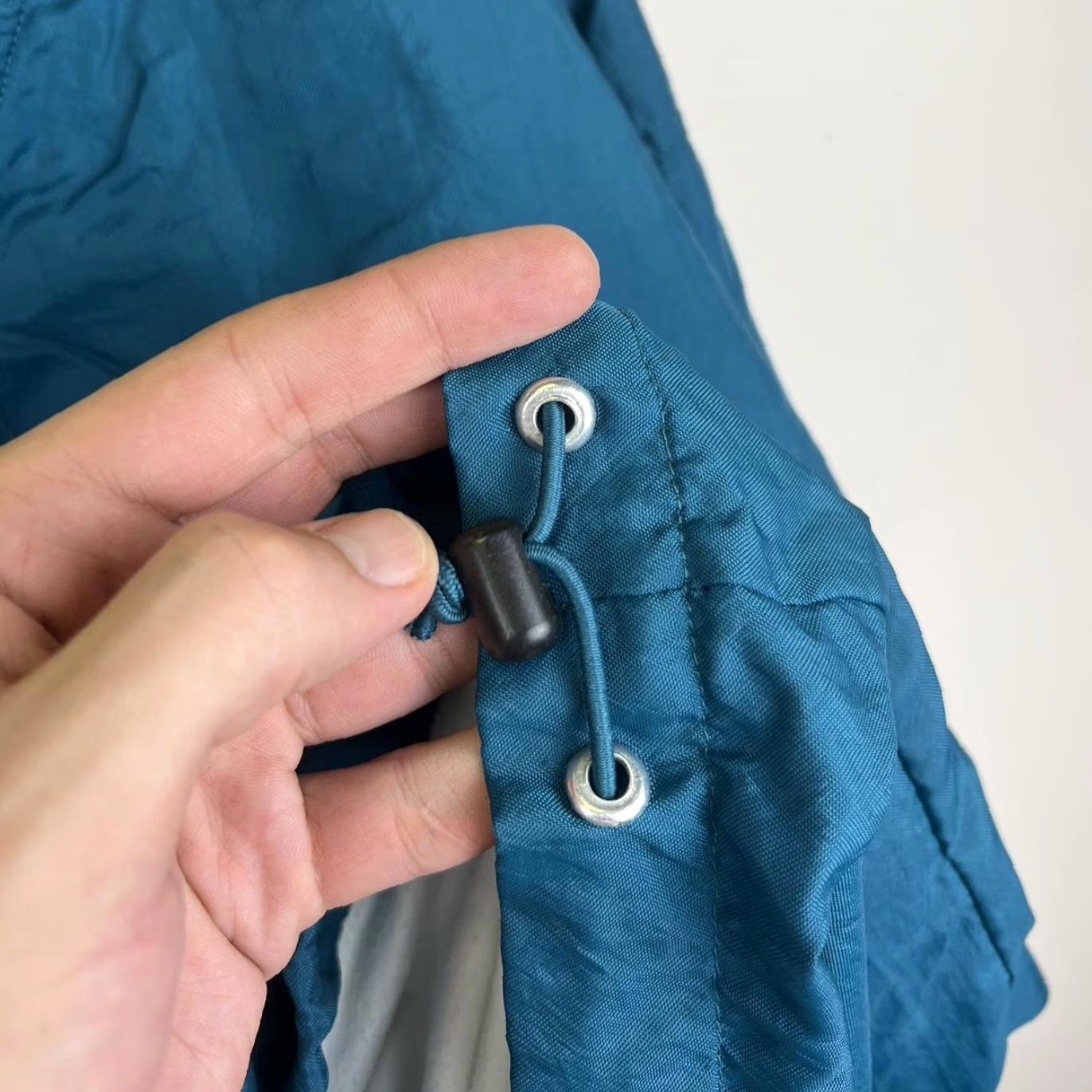 Champion VINTAGE Champion Jacket Windbreaker 90s XL Mens Teal Green V-Neck Pullover Nylon Ribbed Cuffs Logo Vintage Teal Size US XL / EU 56 / 4 - 4 Thumbnail