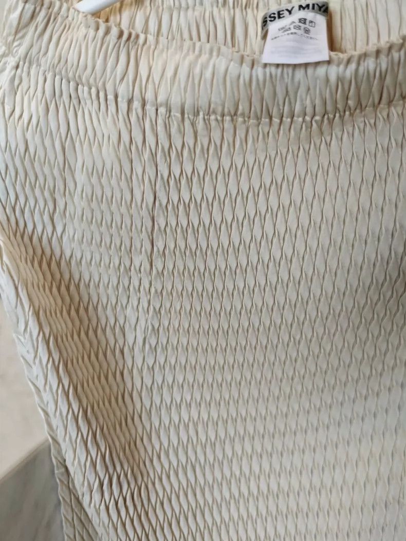 Issey Miyake issey miyake size:2 Fish-scale skirt Size 42" / US 20 - 4 Thumbnail
