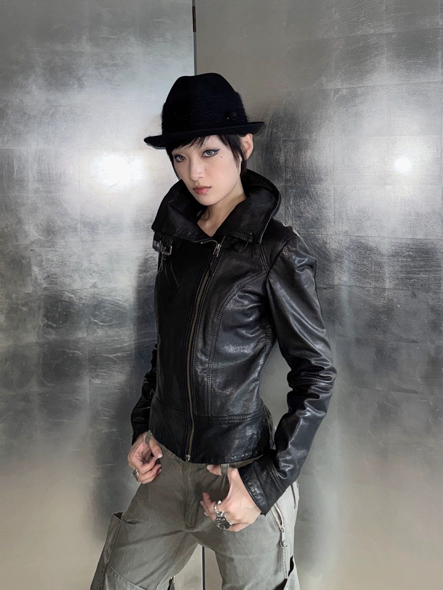 Vintage UK Vintage Sheepskin Leather Jacket Adjustable Belt Collar Size S / US 4 / IT 40 - 3 Thumbnail