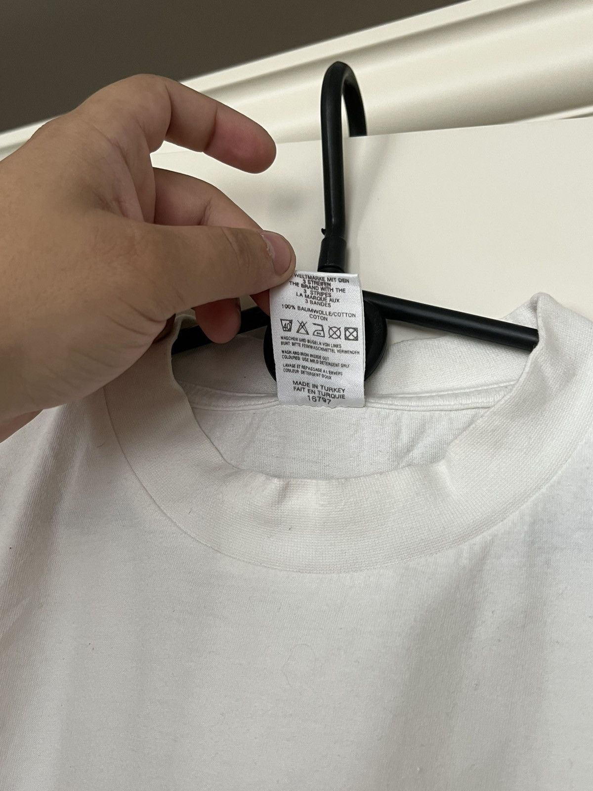 Adidas Vintage Adidas Tee T-Shirt FIFA POUR VILLAGES D'ENFANTS SOS Size US XS / EU 42 / 0 - 6 Thumbnail