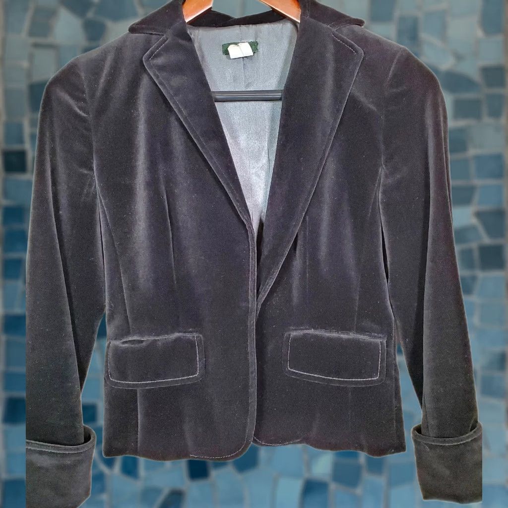 J.Crew J.CREW Black Velvet Cropped Blazer 100% Cotton Women's Petite 0P Blazer Jacket Shirt Style Womens 0P Black Velvet Cropped Blazer Size XS / US 0-2 / IT 36-38 - 1 Thumbnail