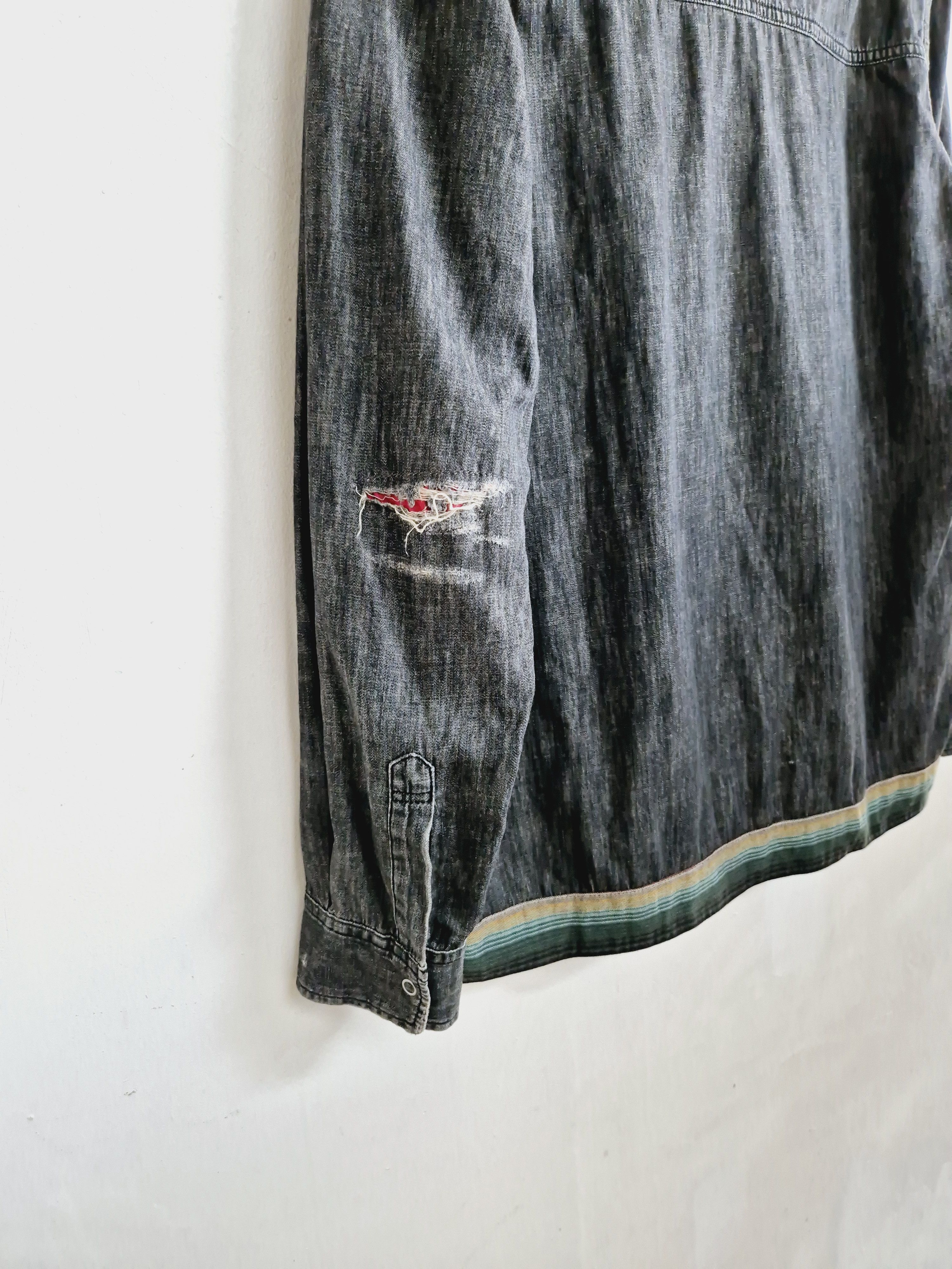 Neighborhood 2005 Neighborhood Distressed Denim Shirt Size US M / EU 48-50 / 2 - 5 Thumbnail
