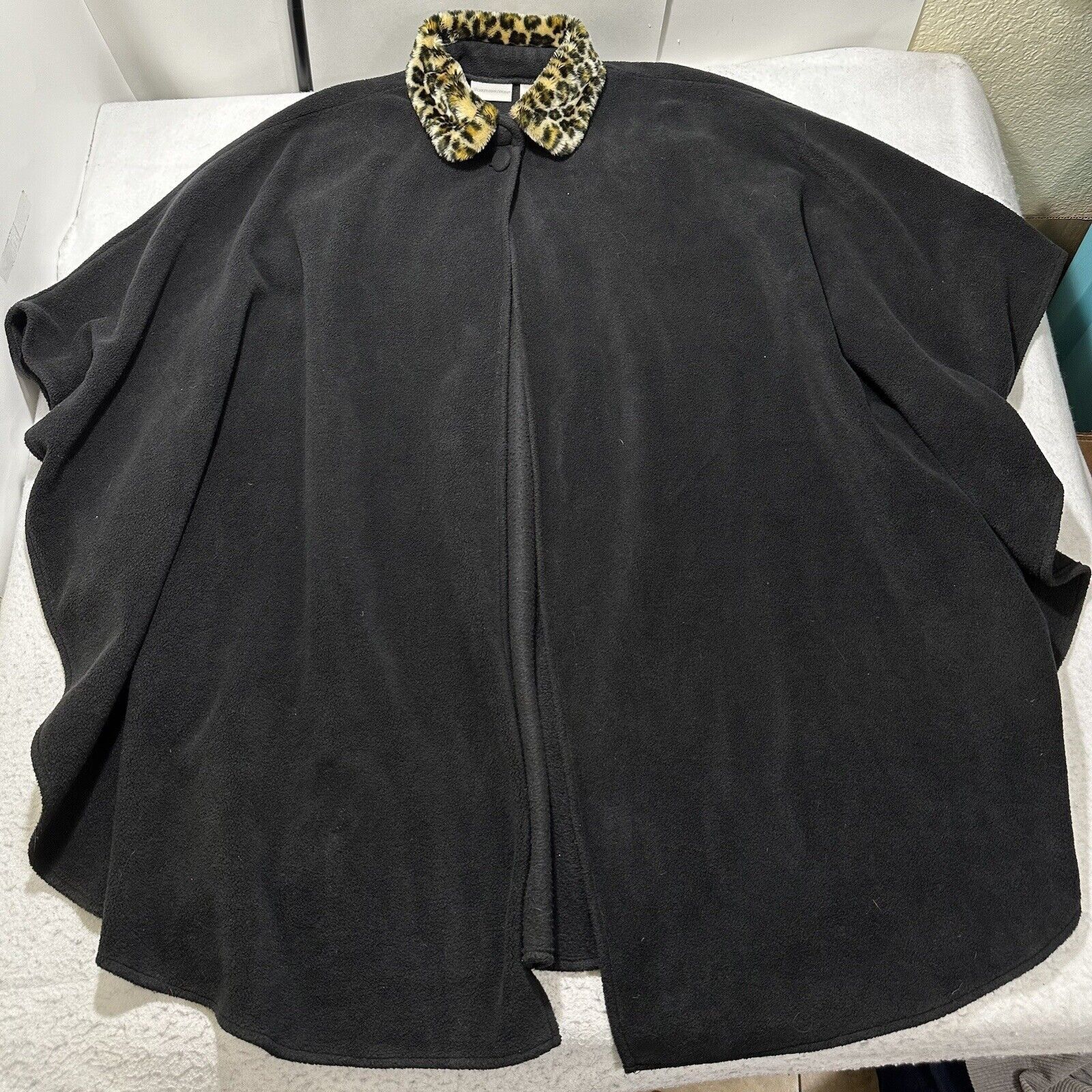 Other Worthington One Size Fleece Cape Poncho Faux Fur Leopard Size ONE SIZE - 1 Thumbnail
