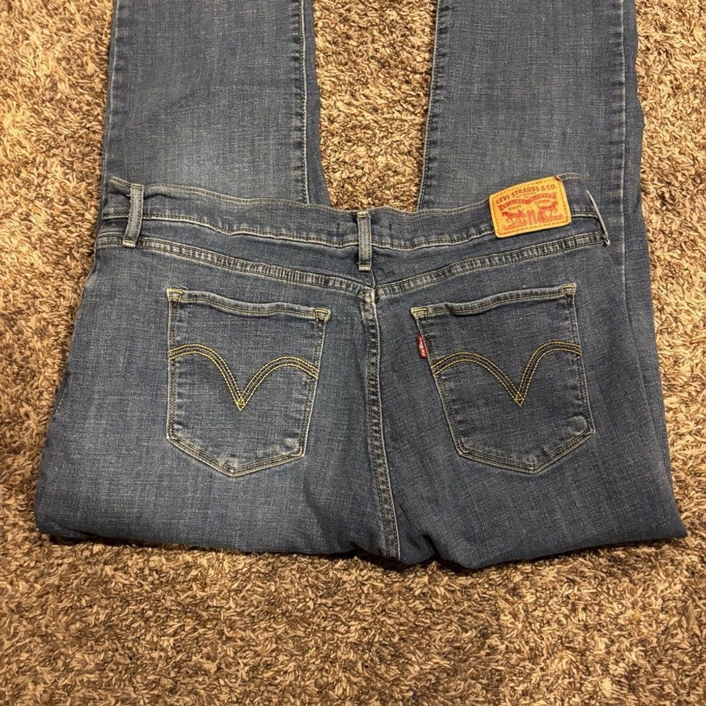 Levi's Levi's Women's Classic Straight Jeans Size 32" / US 10 / IT 46 - 1 Thumbnail