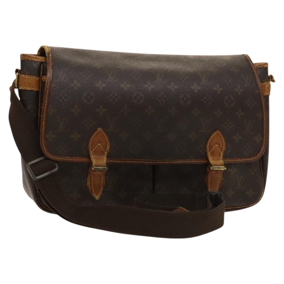 Louis Vuitton LOUIS VUITTON Monogram Gibeciere GM Shoulder Bag M42246 Size ONE SIZE - 1 Thumbnail