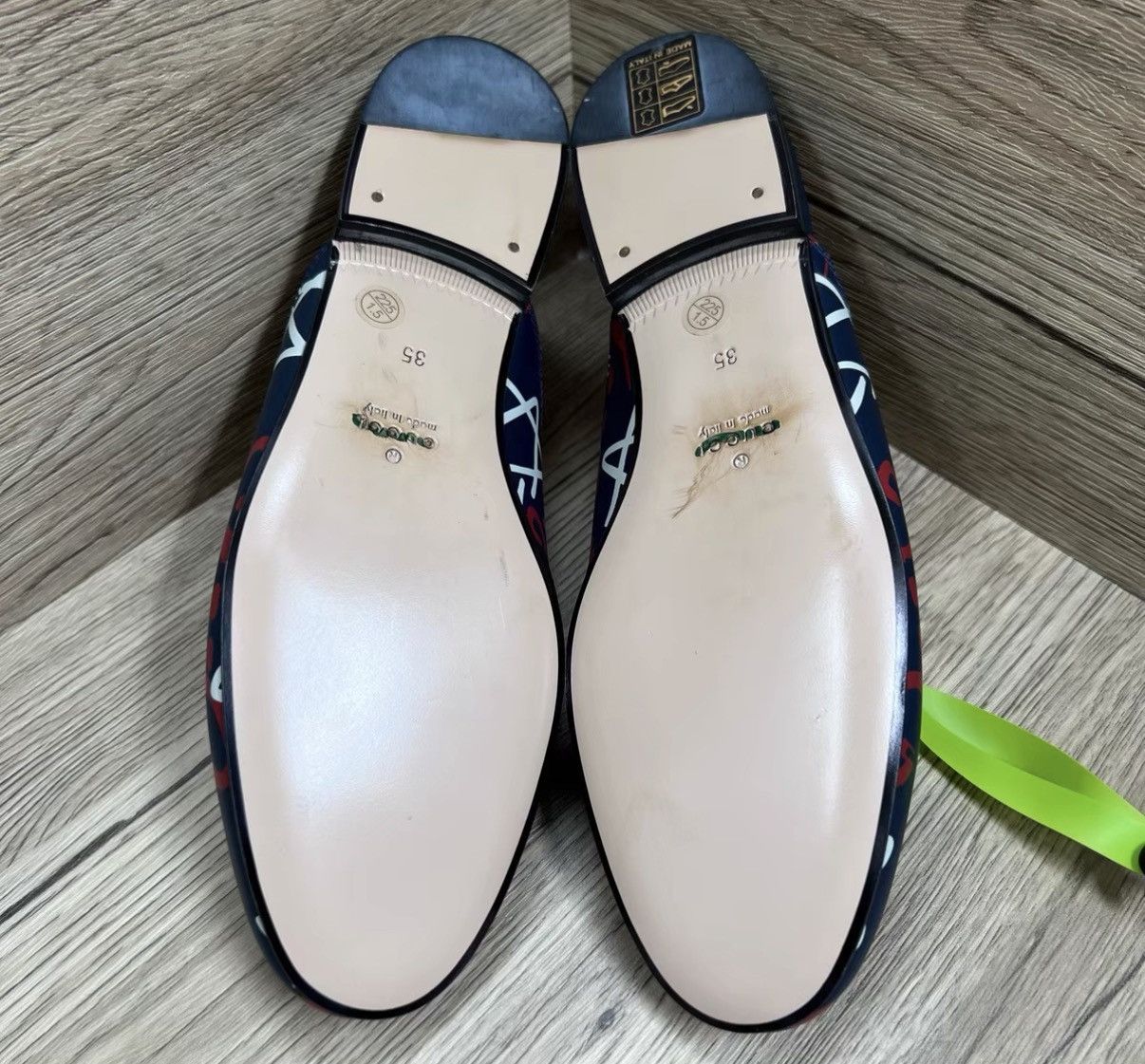 Gucci Gucci All-over Double G Star Mule Slides J41 Size US 5 / IT 35 - 6 Thumbnail