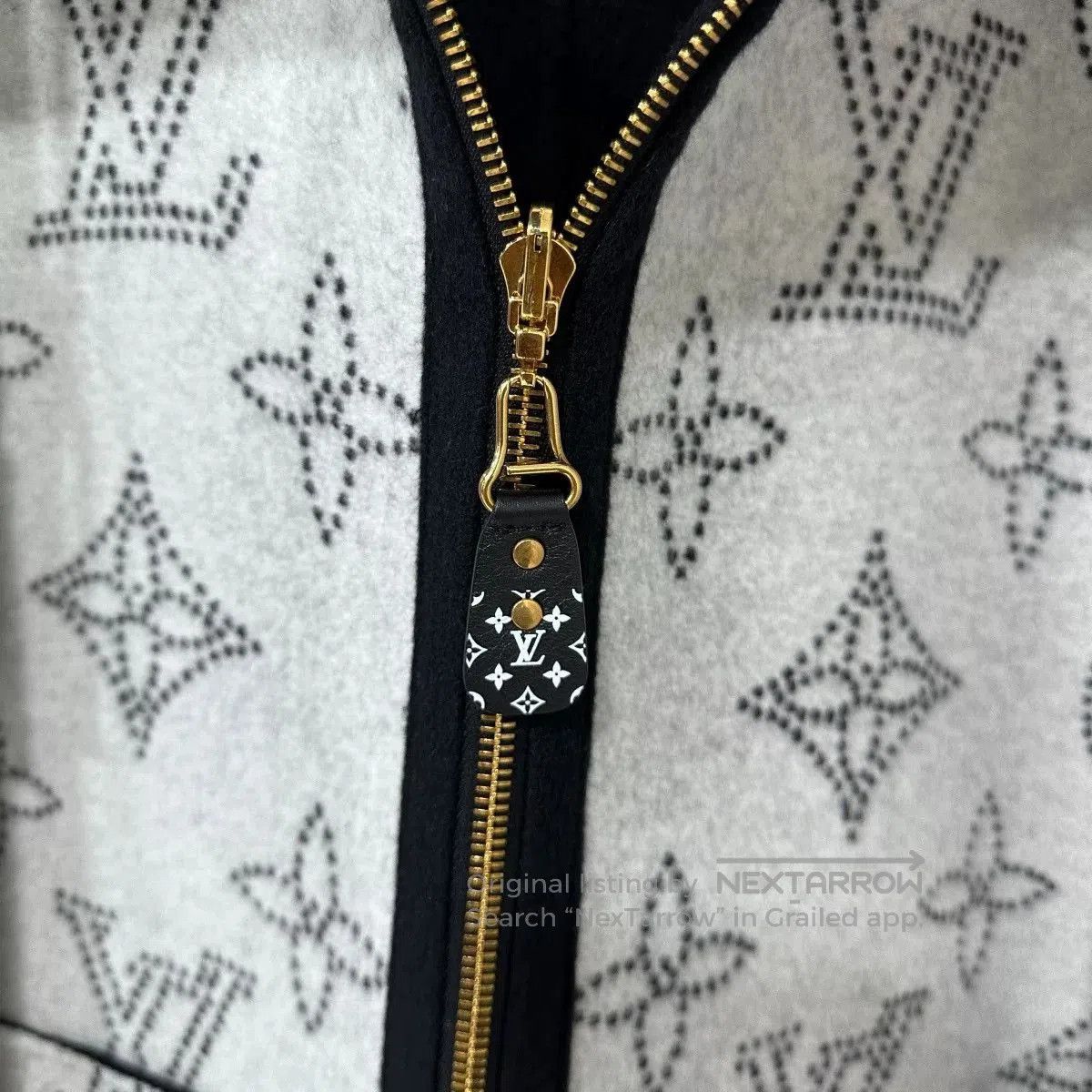 Louis Vuitton louis vuitton reversible black and white cape. Size XXS / US 00 / IT 34 - 6 Thumbnail