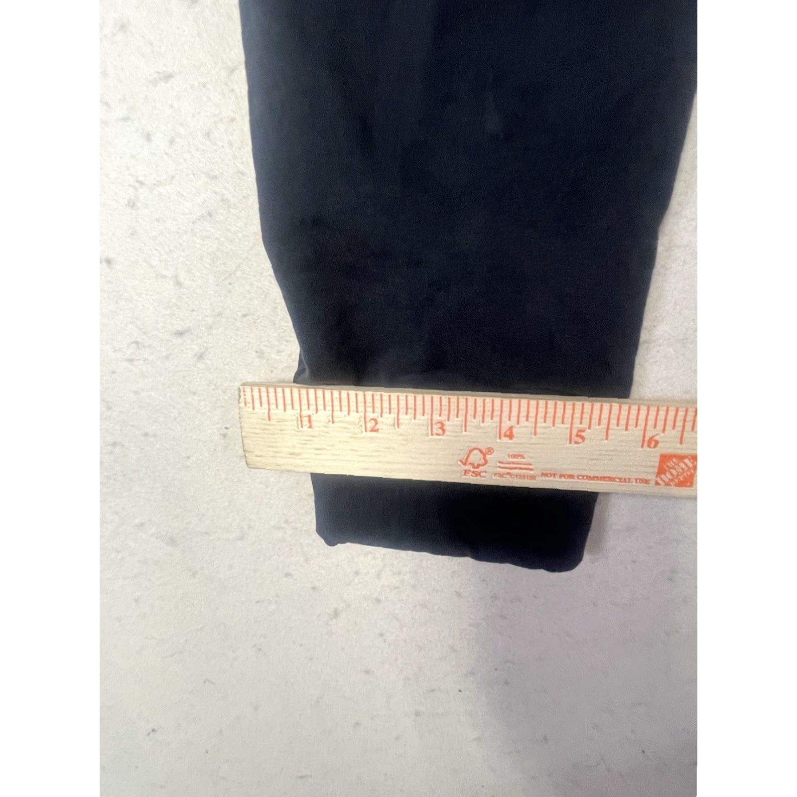 Lululemon Lululemon Jogger Black Activewear Women's Size 8 See Decoloration See All Pics Shoes? (No) Size 30" / US 8 / IT 44 - 6 Thumbnail