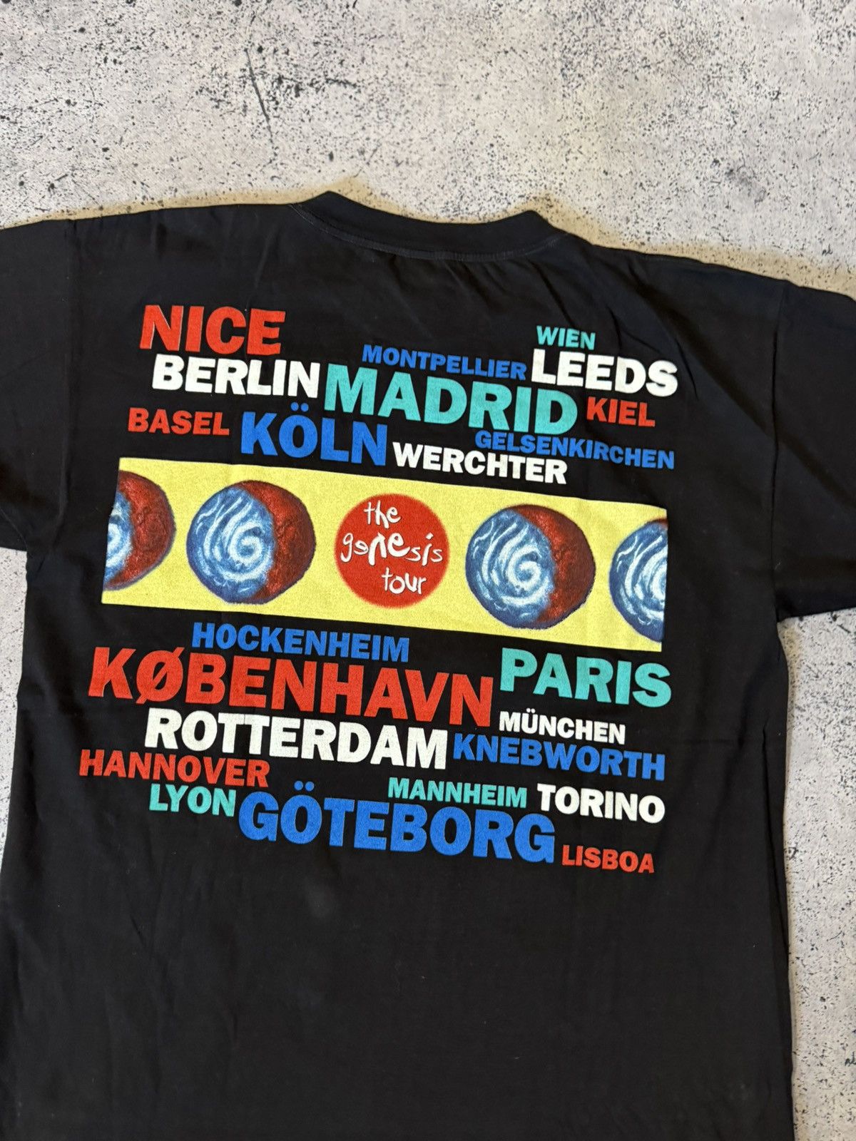 Designer Band Tees × Vintage 90s Vintage Genesis 1992 World Tour Size US XL / EU 56 / 4 - 9 Thumbnail