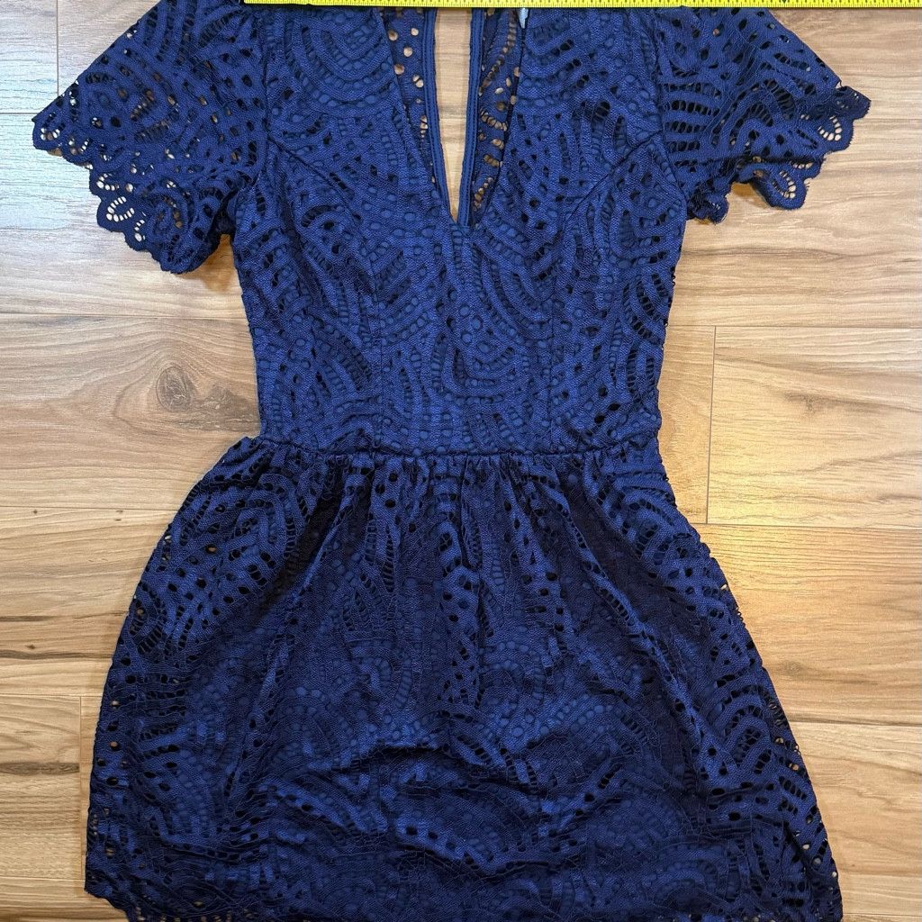 J Brand Women’s Navy Lace Dress Size 3 Size S / US 4 / IT 40 - 3 Thumbnail