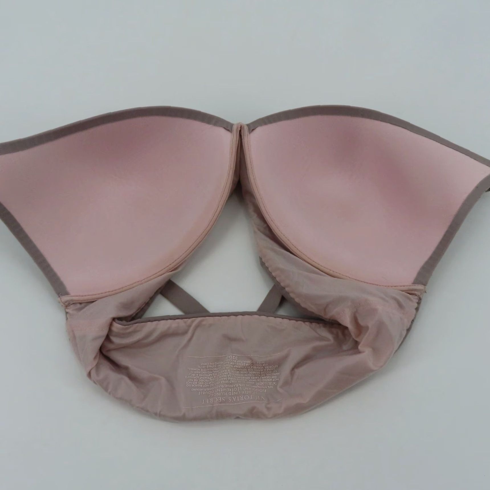 Victoria's Secret Victoria's Secret Bra 32DD Lightly Lined Plunge Underwire Women Shirt? Size ONE SIZE - 6 Thumbnail