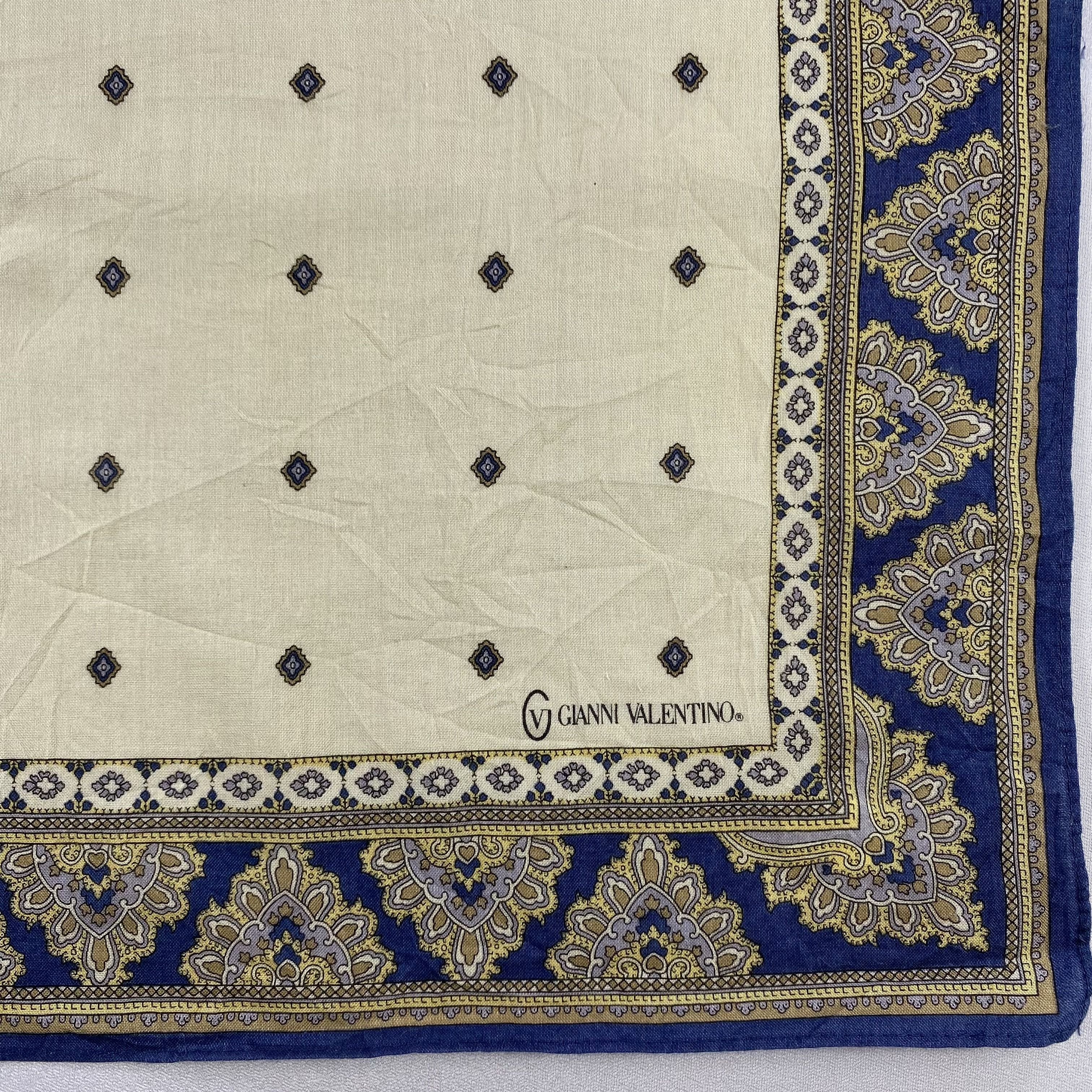 Vintage Valentino Bandana/ Handkerchief / Neckerchief Size ONE SIZE - 3 Thumbnail