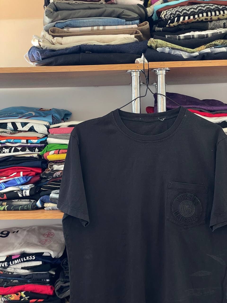 Vintage Versace Versus small logo T shirt Size US M / EU 48-50 / 2 - 4 Thumbnail