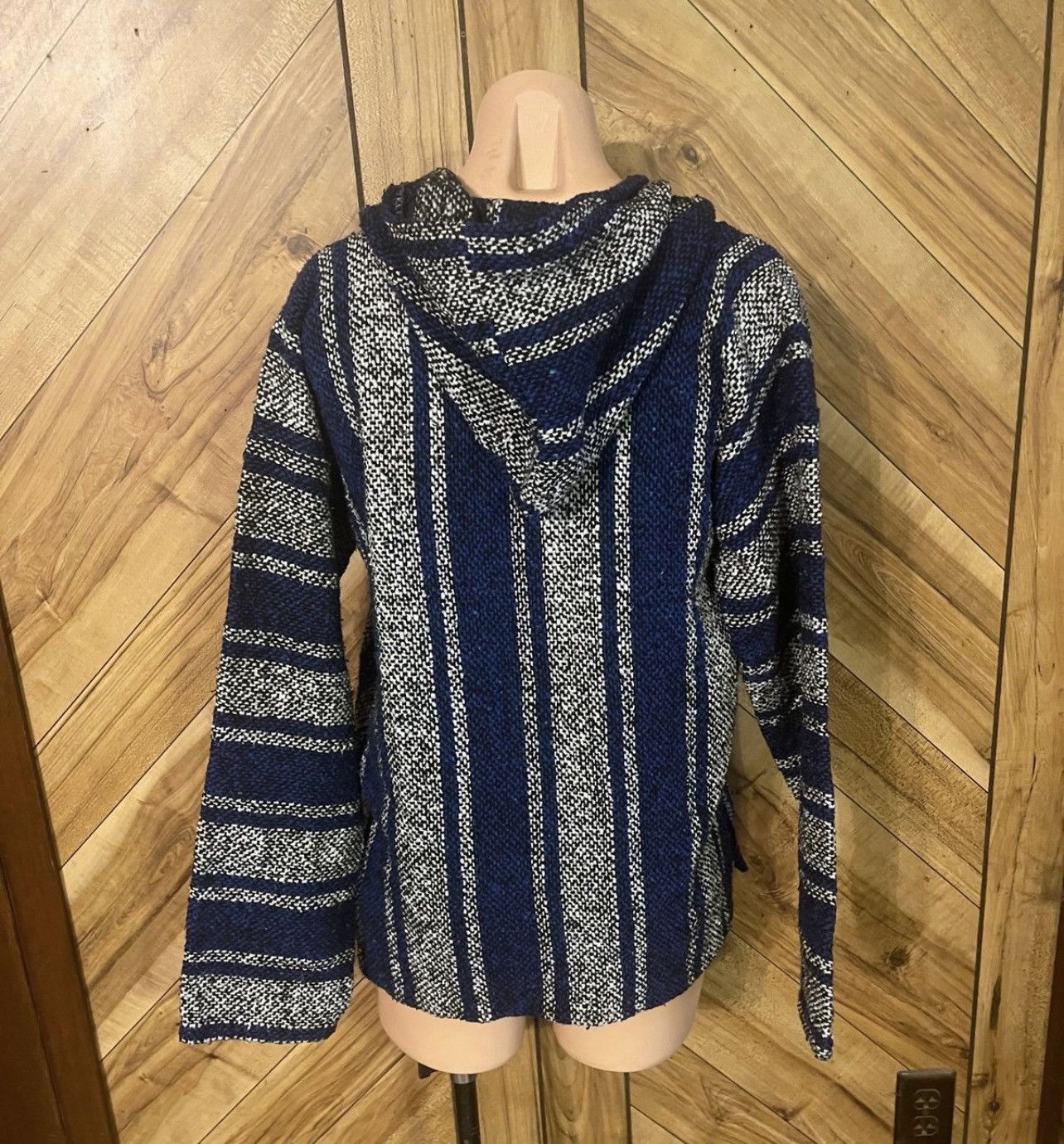 Other Artesanias Vintage 90’s Made in Mexico Baja Style Rug Poncho Size US M / EU 48-50 / 2 - 5 Thumbnail