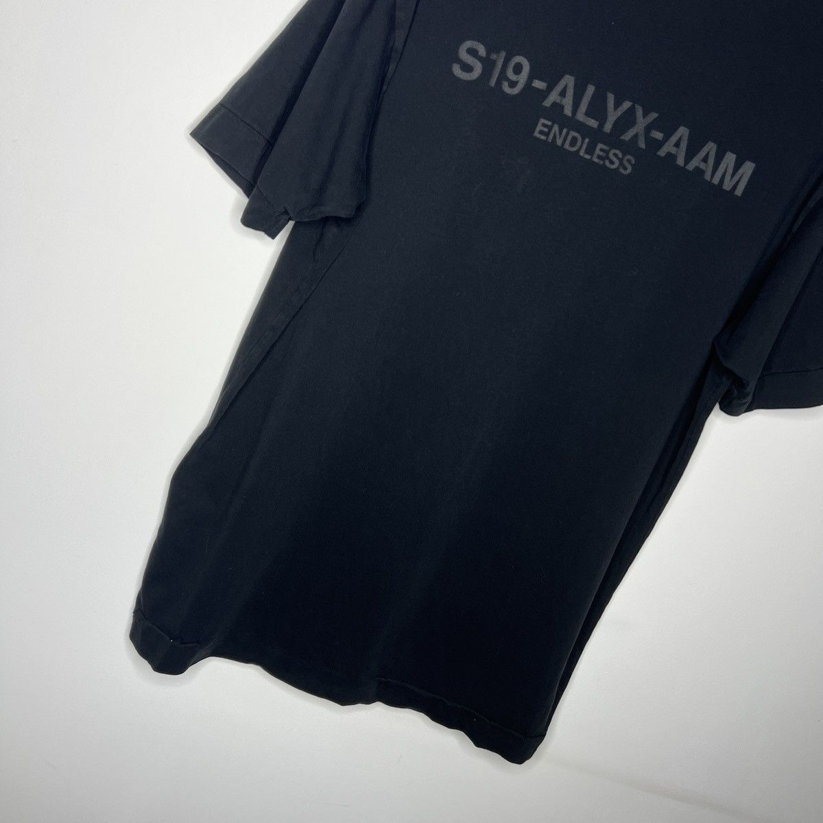 1017 ALYX 9SM 1017 Alyx 9SM S19 Endless Logo Pocket Tshirt Tee Black Size US XL / EU 56 / 4 - 7 Thumbnail