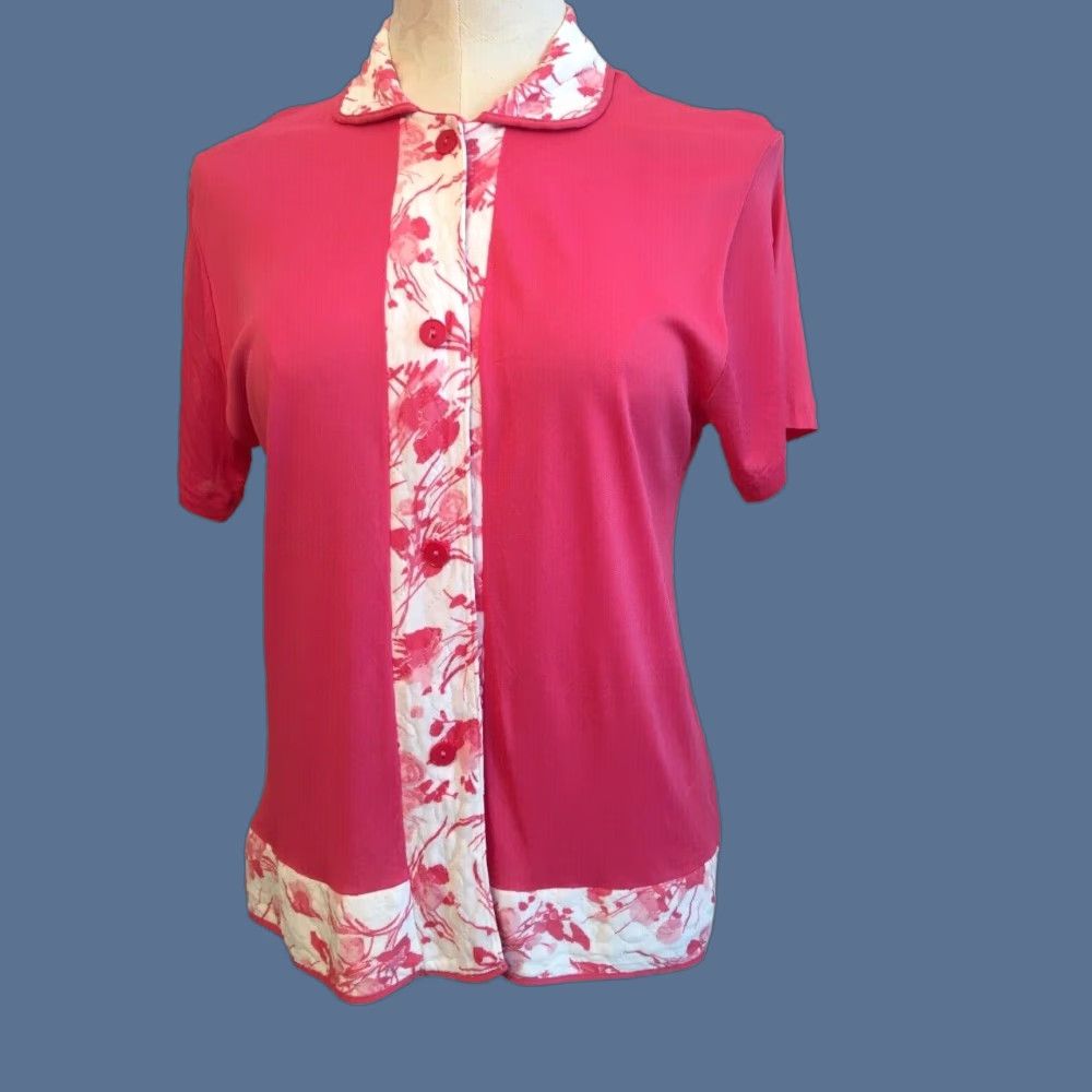 Pinko VINTAGE Binstron Women's Pajama Top Small Hot Pink Button Down Sleepwear 1960s Pink Floral Sleeves Short Collared Mens? Girls? Wait. Size S / US 4 / IT 40 - 1 Thumbnail
