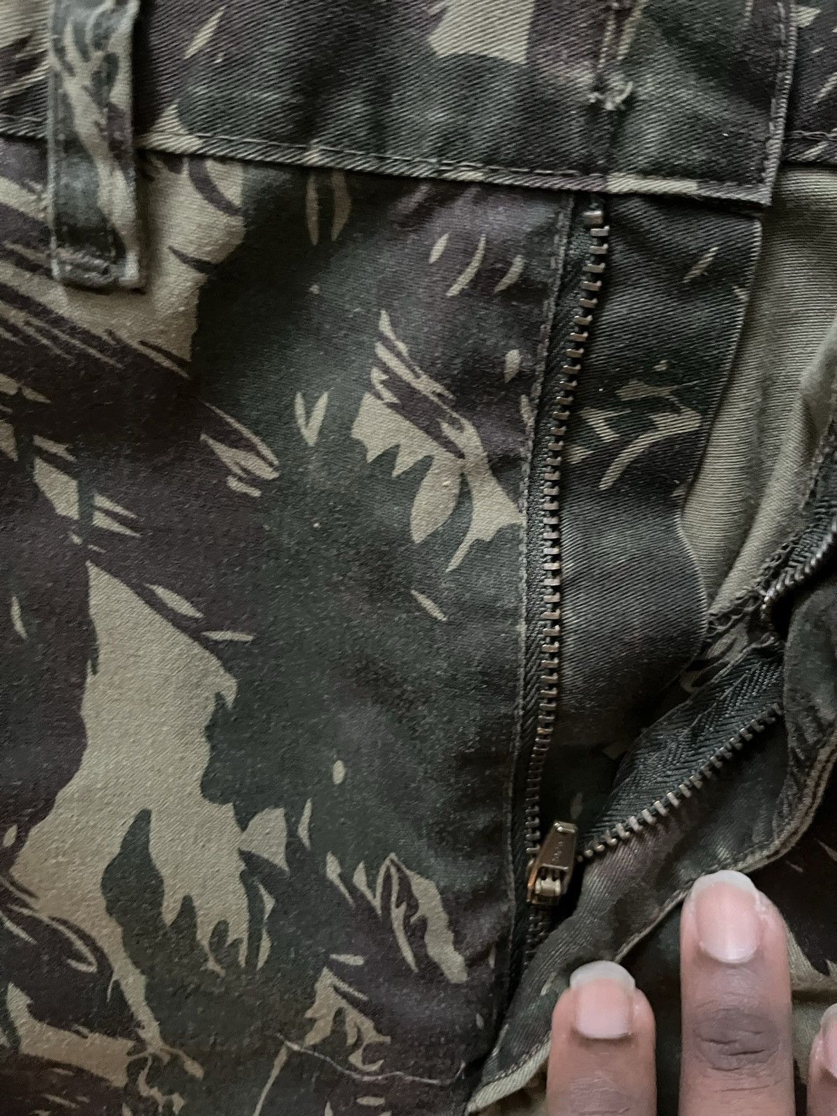 Vintage 1998 Original Brazil Army Issue Lizard Camo Trousers Size US 32 / EU 48 - 12 Thumbnail