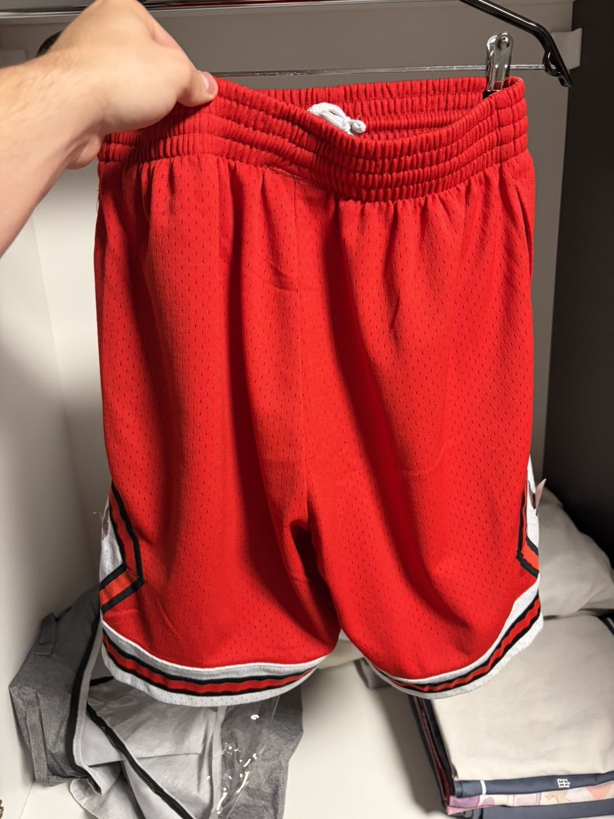 Nike NBA BULLS SHORTS Size US 34 / EU 50 - 3 Thumbnail