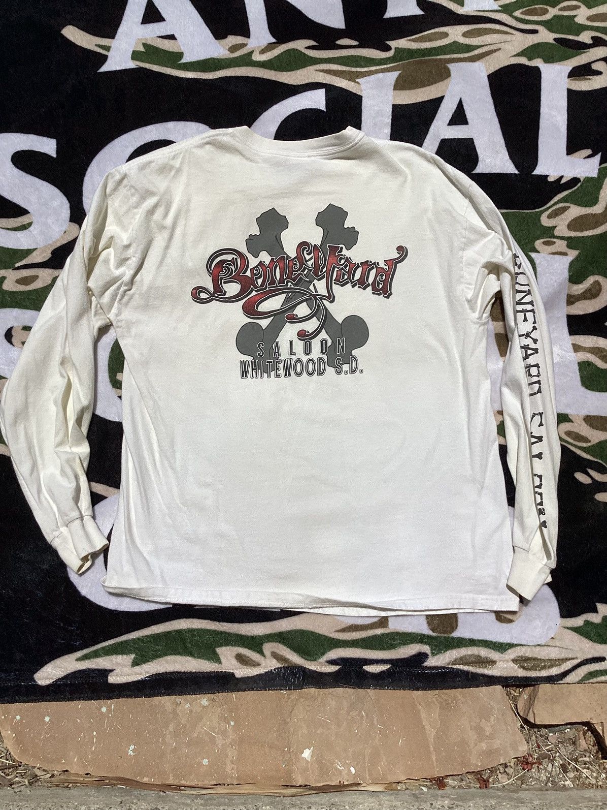 Other Vtg 90s/Y2K boneyard saloon Whitewood, SD motorcycle biker T Size US L / EU 52-54 / 3 - 1 Thumbnail