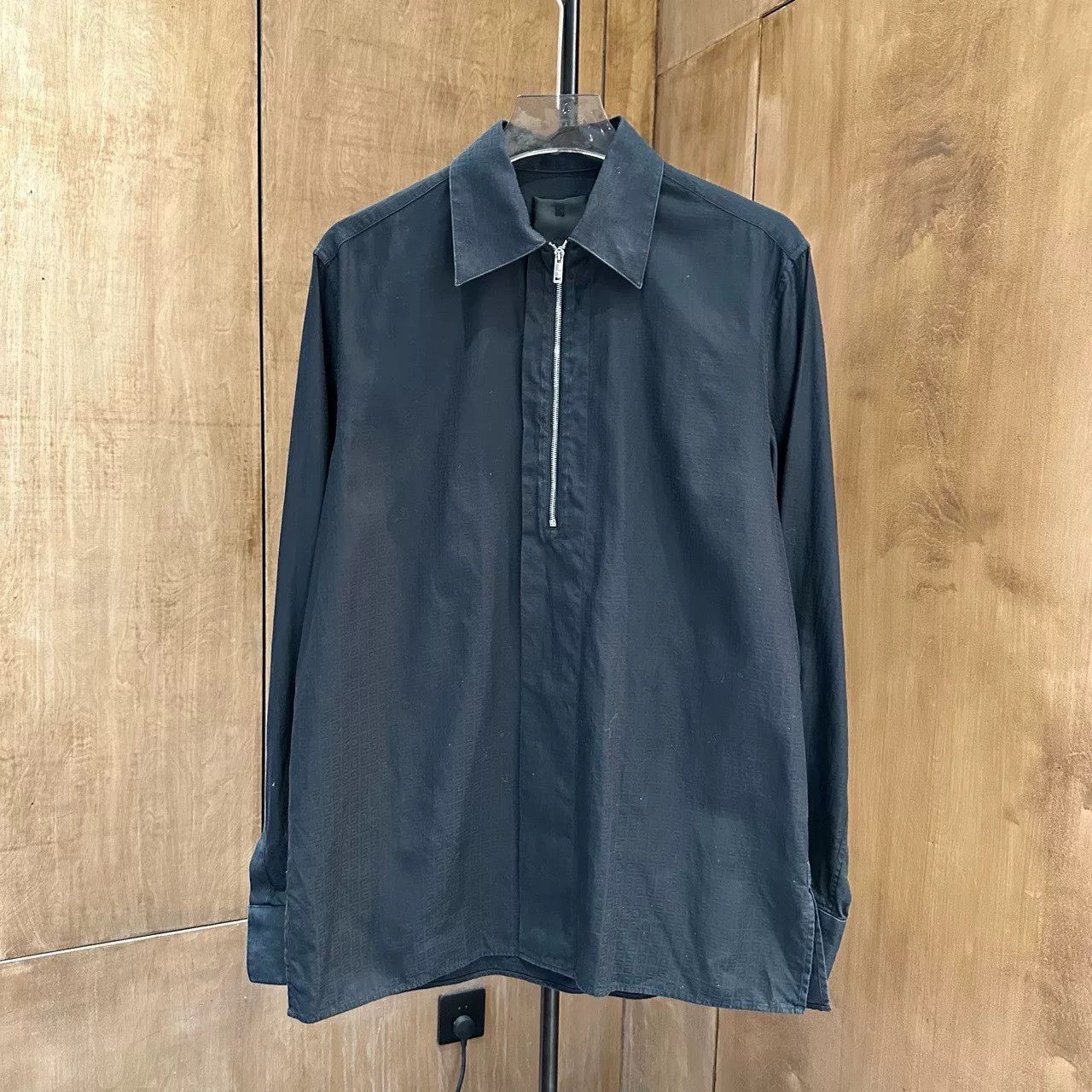 Givenchy Givenchy Black Shirt 37 Men Size US S / EU 44-46 / 1 - 1 Thumbnail