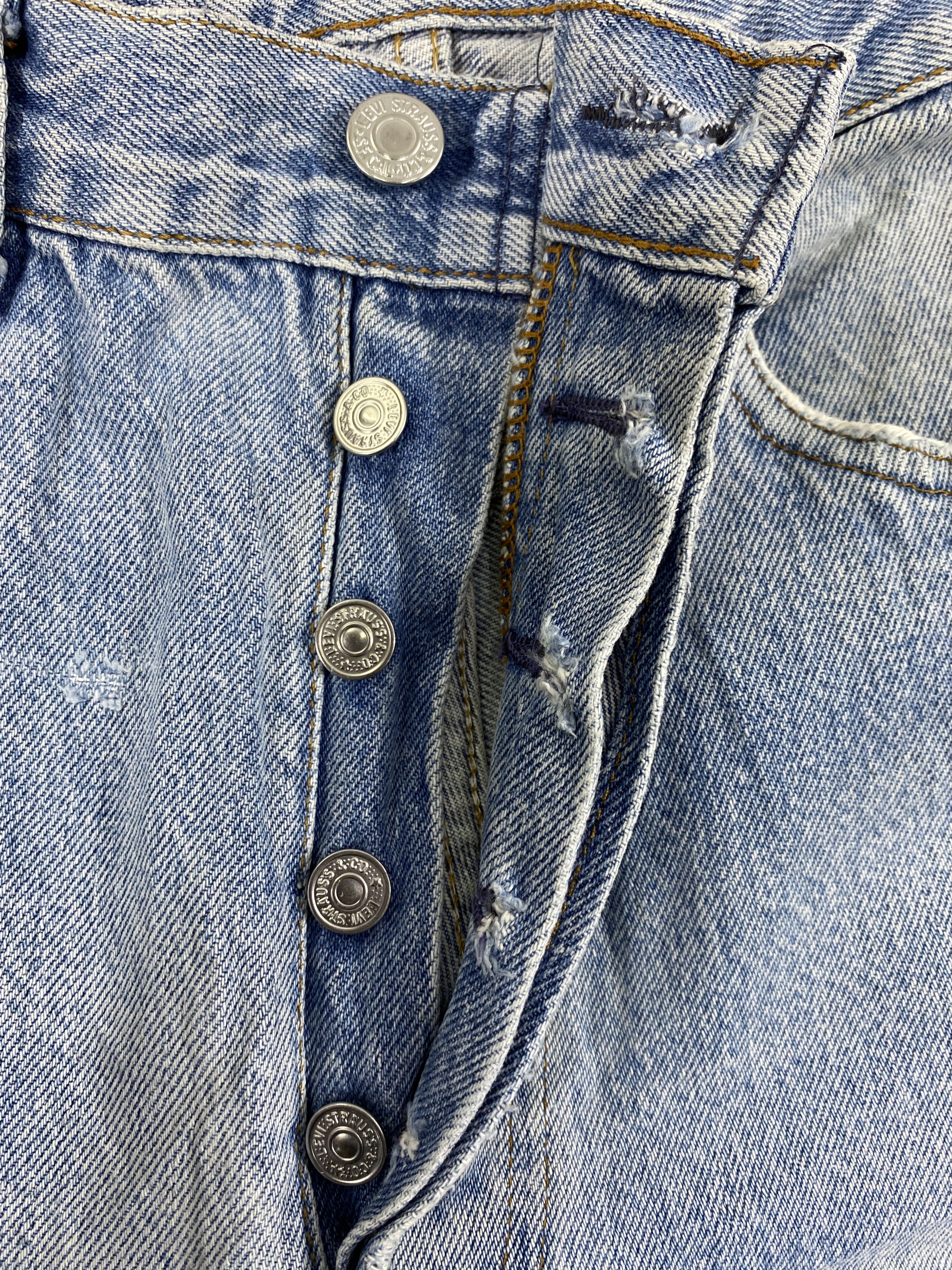 Levi's Vintage Levi's 501 Light Blue Jeans 29x32.5- JN3789 Size US 29 - 6 Thumbnail