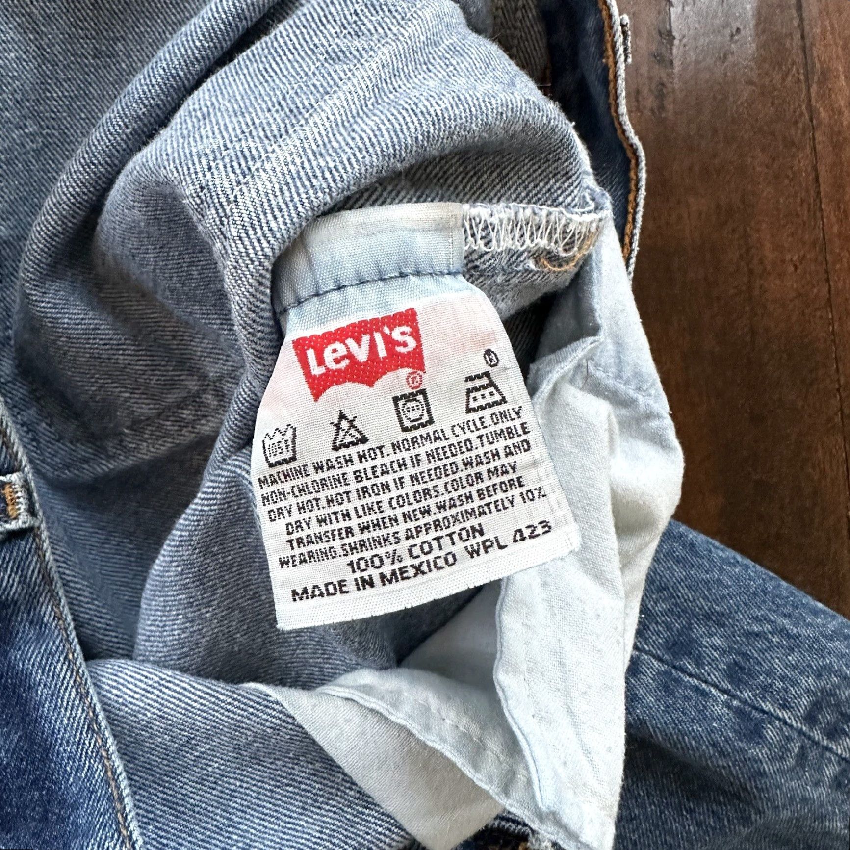 Levi's VINTAGE Levi's 501 XX Jeans Button Fly Light Wash 40x30 Men Regular Blue 90s Straight Denim Mens Size US 40 / EU 56 - 7 Thumbnail