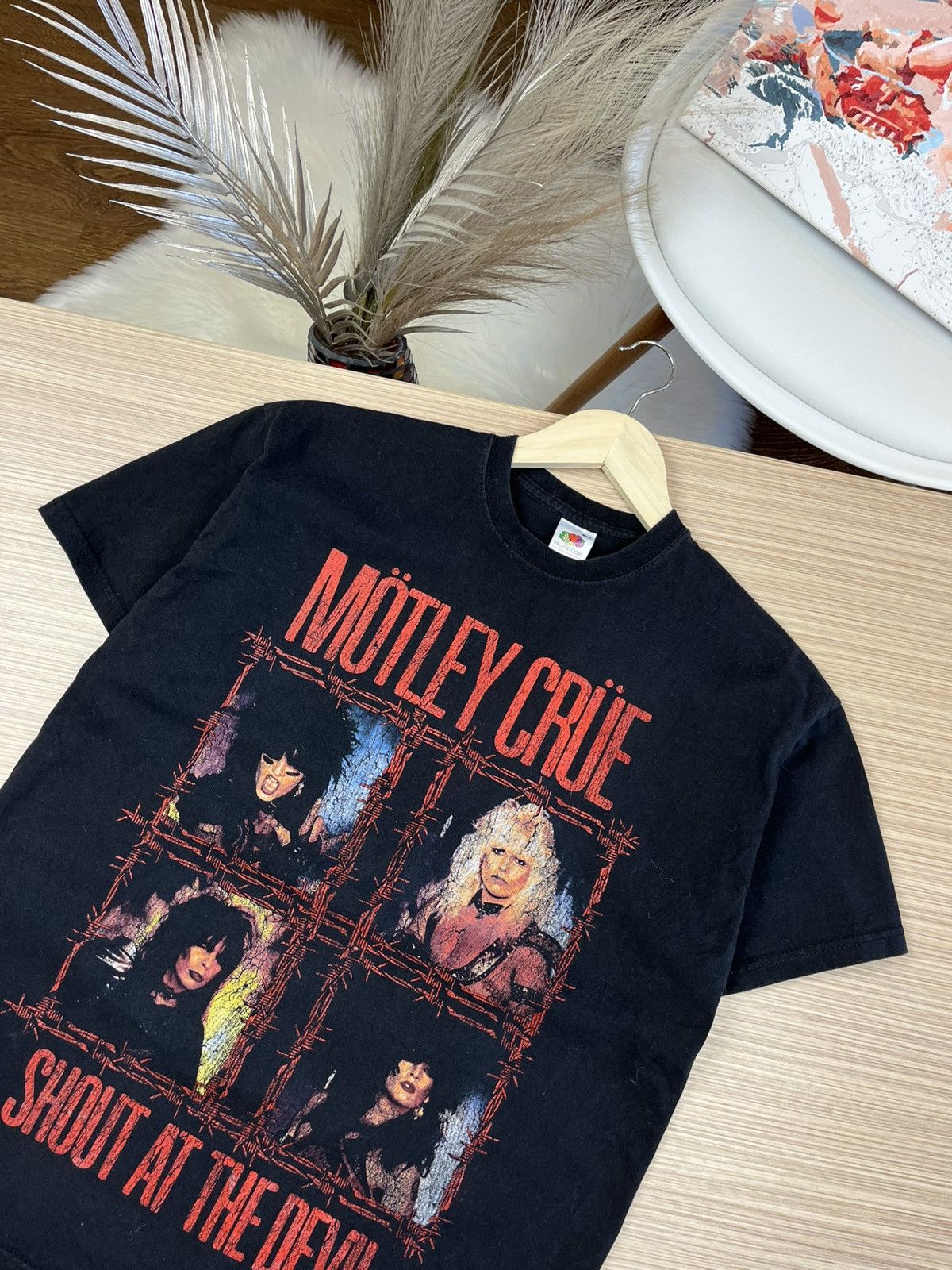 Band Tees × Vintage Vintage Motley Crue SHOUT AT THE DEVIL Rock Band T-Shirt Size US M / EU 48-50 / 2 - 2 Thumbnail