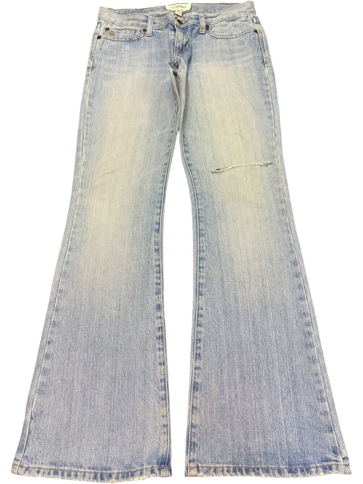 Abercrombie & Fitch Vintage Abercrombie Distressed Low Rise Flare Jeans Size 28" / US 6 / IT 42 - 1 Thumbnail